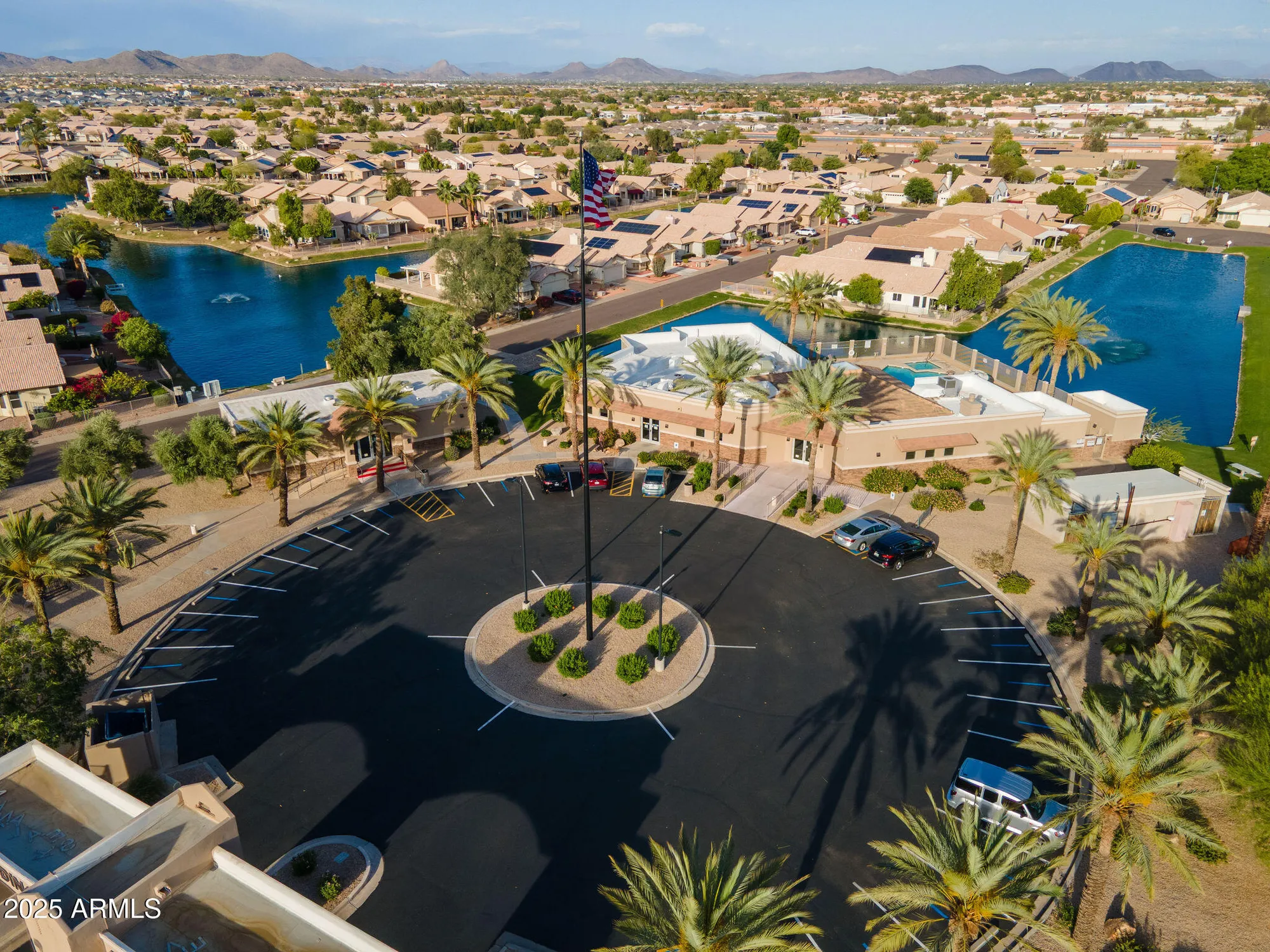 Property Slideshow image 21 of 27 | 10344 w burnett rd, Peoria, AZ, 85382