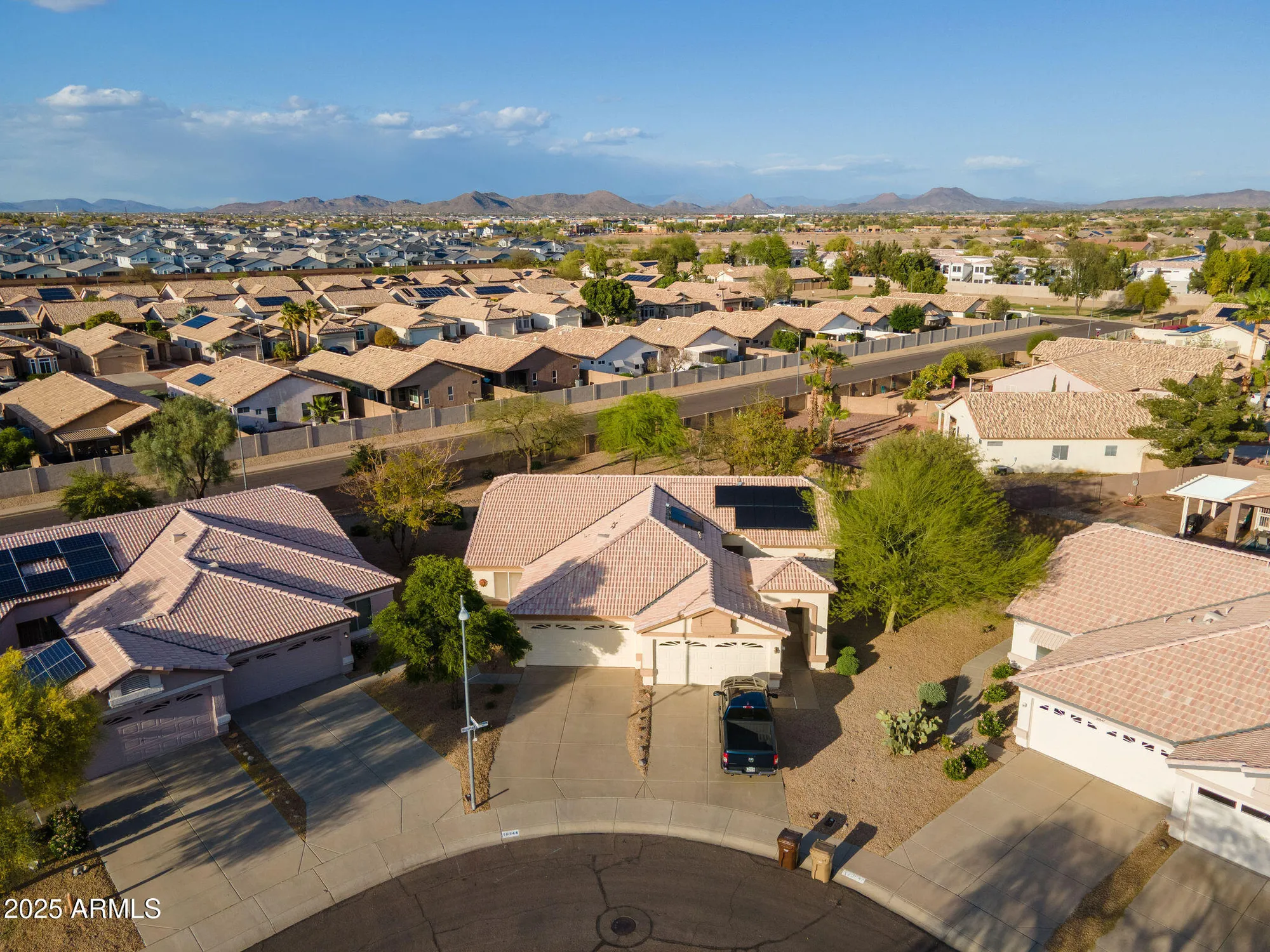 Property Slideshow image 17 of 27 | 10344 w burnett rd, Peoria, AZ, 85382