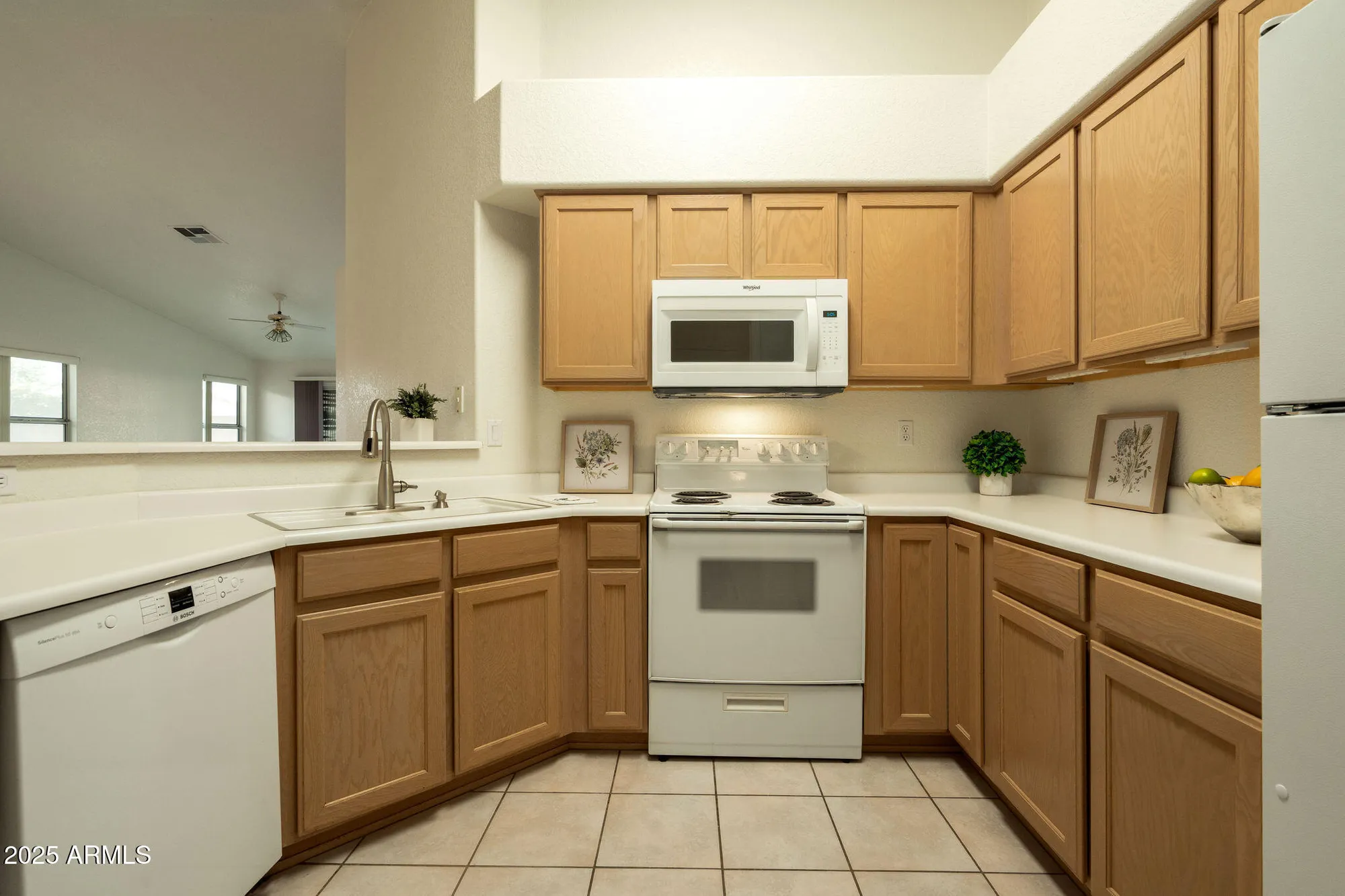 Property Slideshow image 6 of 27 | 10344 w burnett rd, Peoria, AZ, 85382