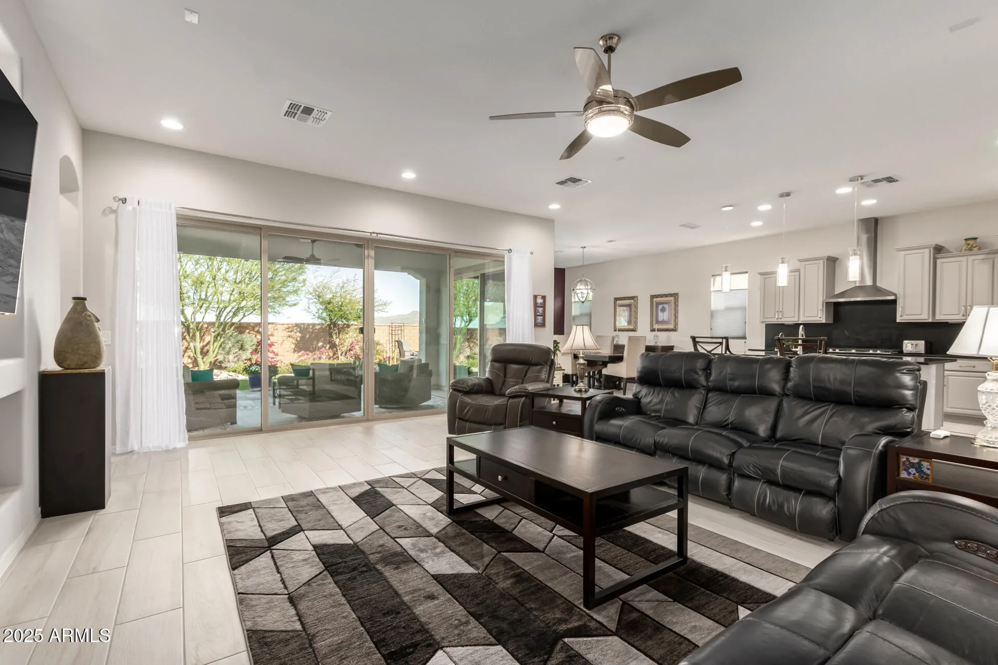 Property Slideshow image 12 of 69 | 19215 n 259th ave, Buckeye, AZ, 85396