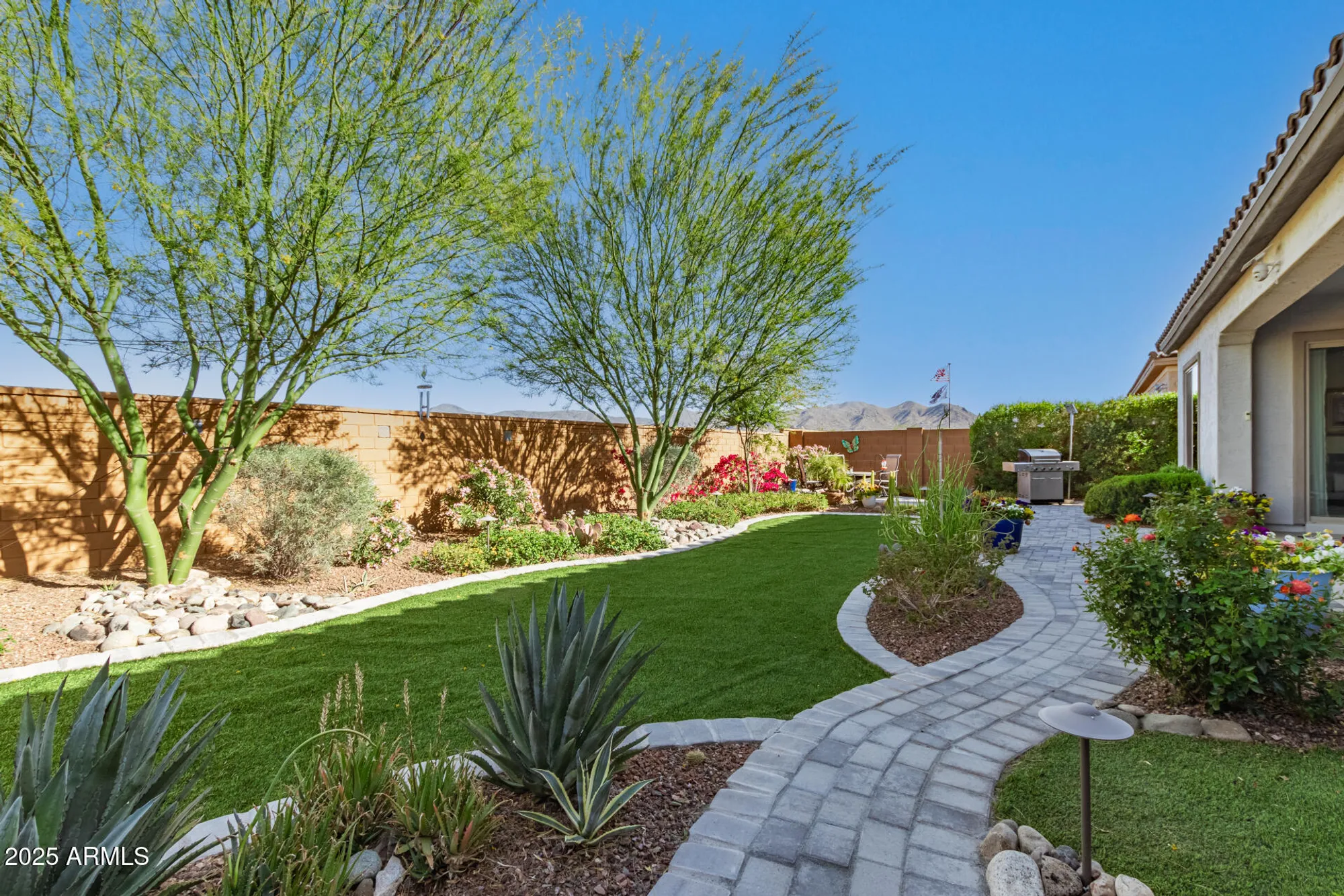 Property Slideshow image 38 of 69 | 19215 n 259th ave, Buckeye, AZ, 85396