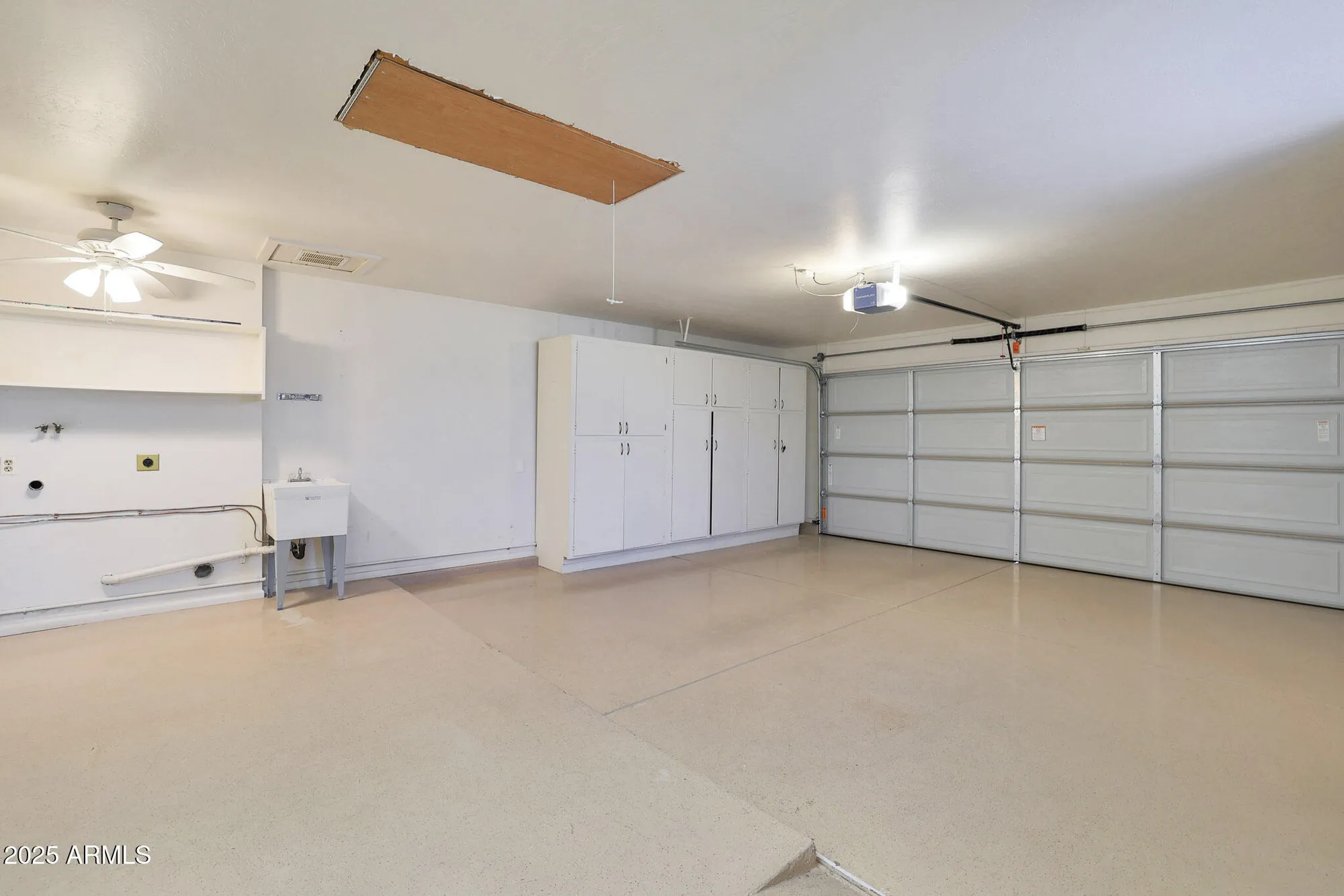 Property Slideshow image 31 of 42 | 16801 n pine valley dr, Sun City, AZ, 85351