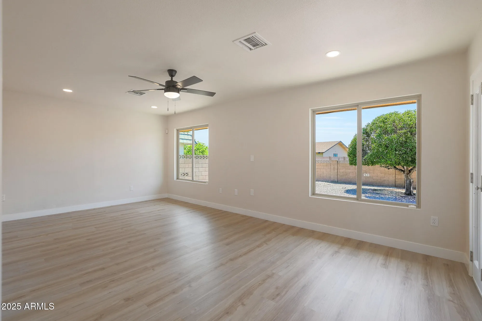 Property Slideshow image 16 of 42 | 16801 n pine valley dr, Sun City, AZ, 85351