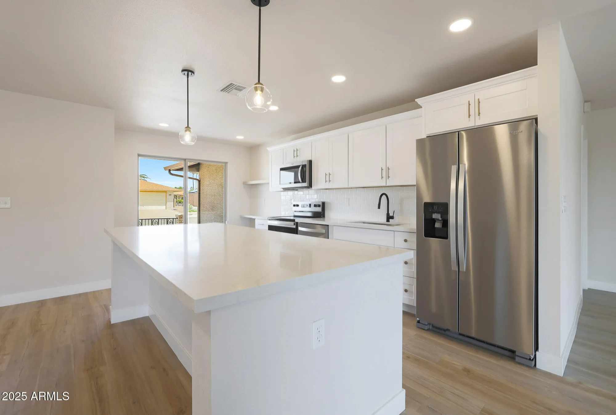 Property Slideshow image 8 of 42 | 16801 n pine valley dr, Sun City, AZ, 85351