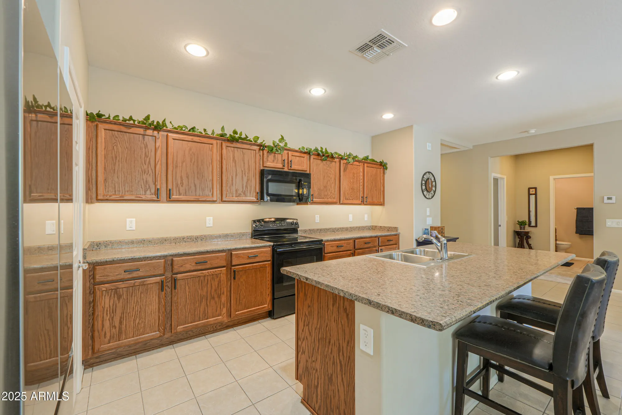 Property Slideshow image 4 of 25 | 4975 w gulch dr, Eloy, AZ, 85131