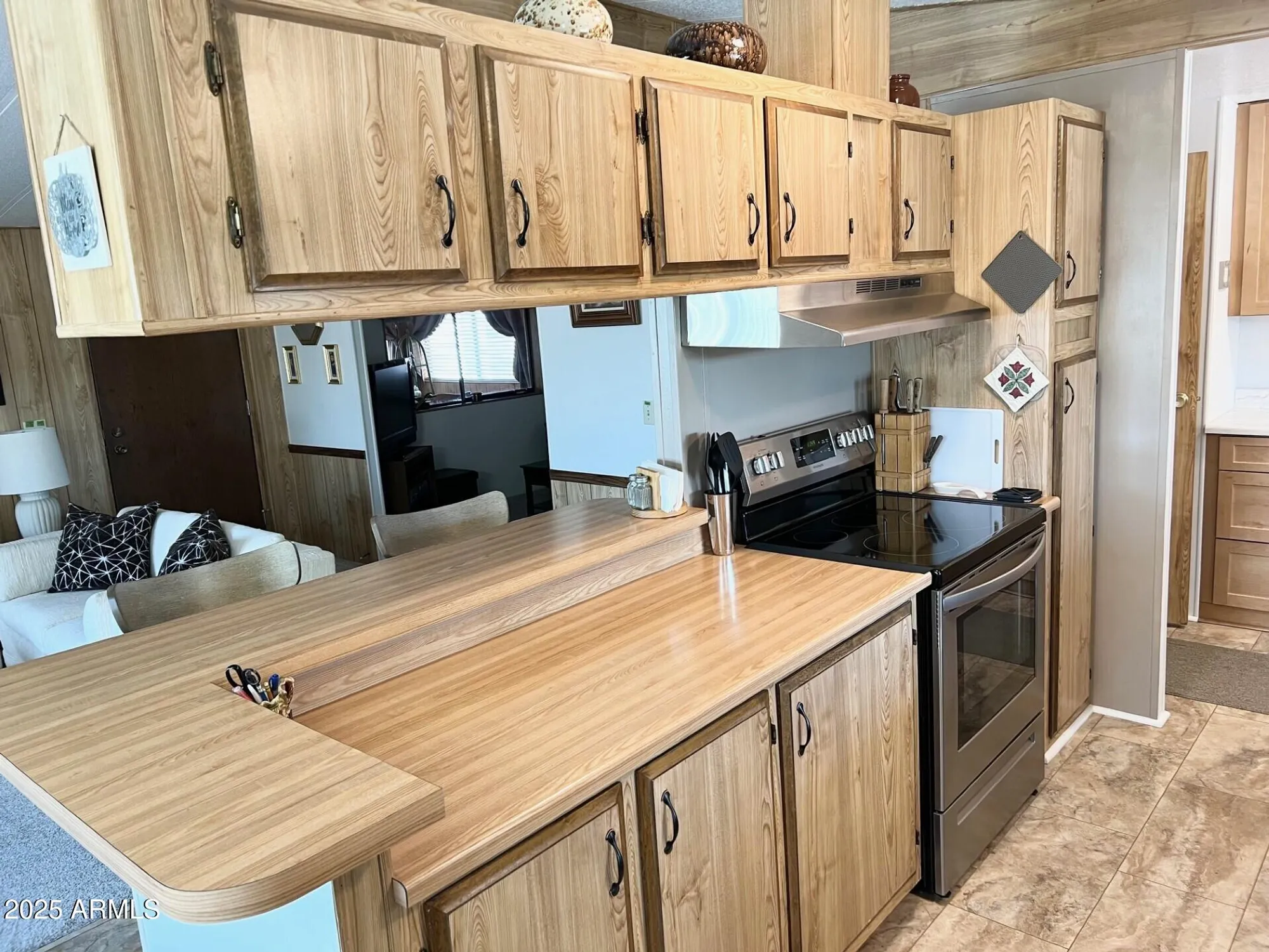 Property Slideshow image 5 of 50 | 805 s 82nd pl, Mesa, AZ, 85208