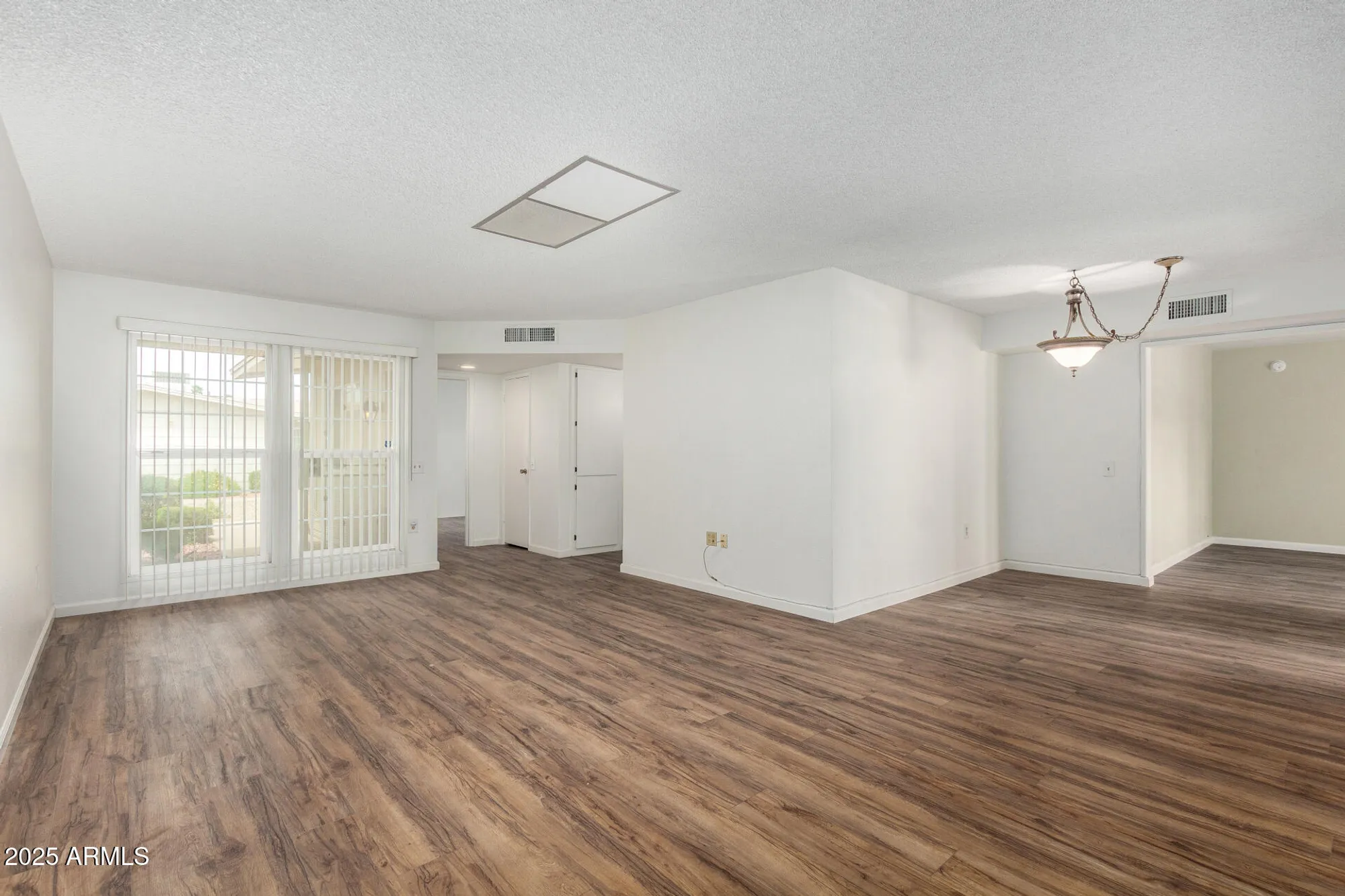 Property Slideshow image 2 of 24 | 10815 w santa fe dr, Sun City, AZ, 85351