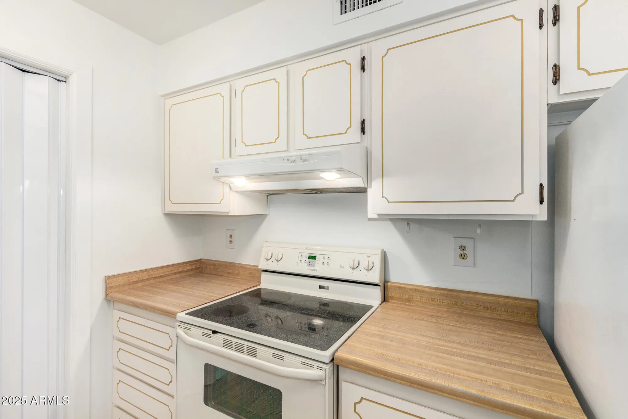 Property Slideshow image 13 of 24 | 10815 w santa fe dr, Sun City, AZ, 85351