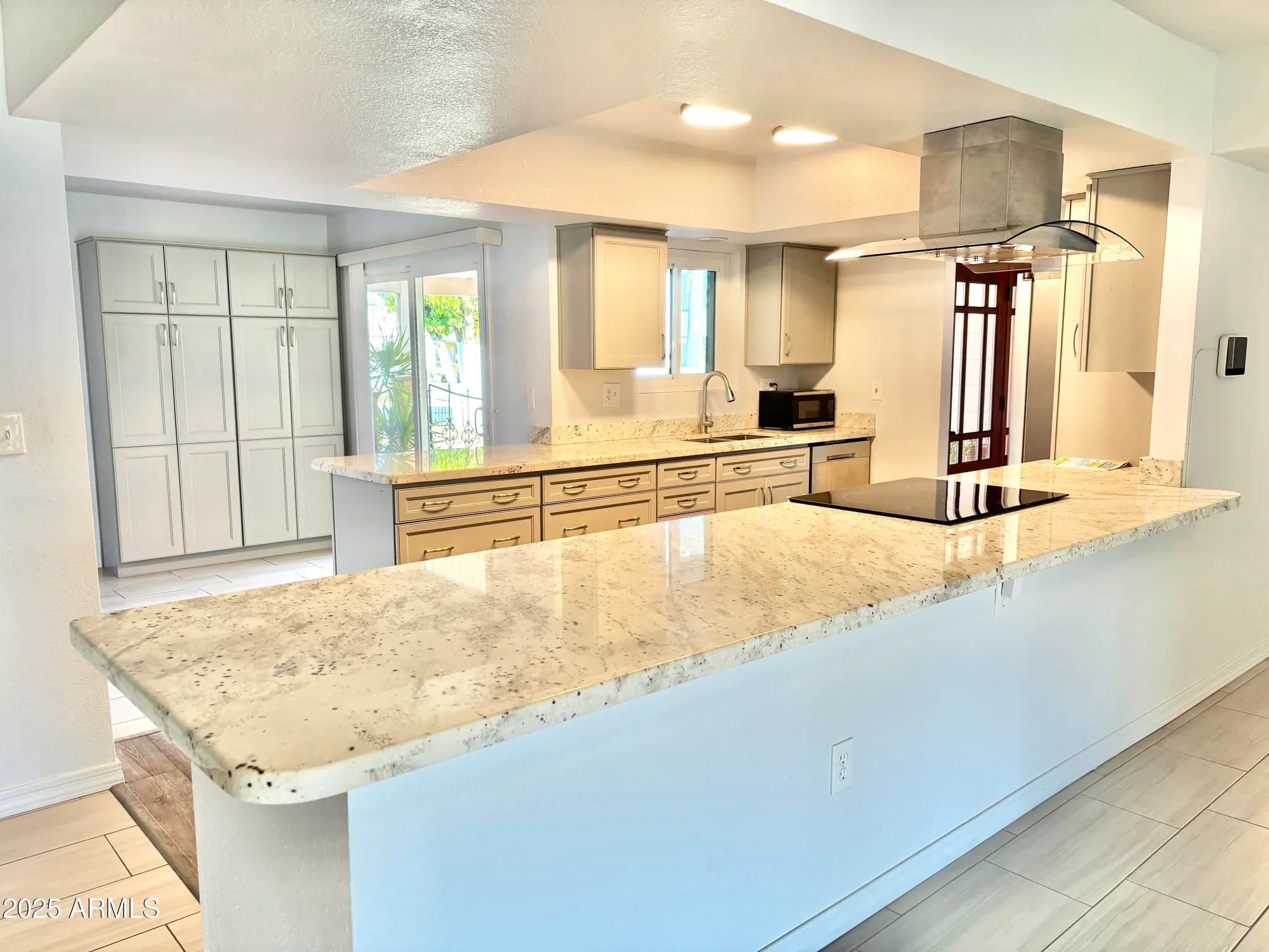 Property Slideshow image 2 of 38 | 13620 n hawthorn dr, Sun City, AZ, 85351