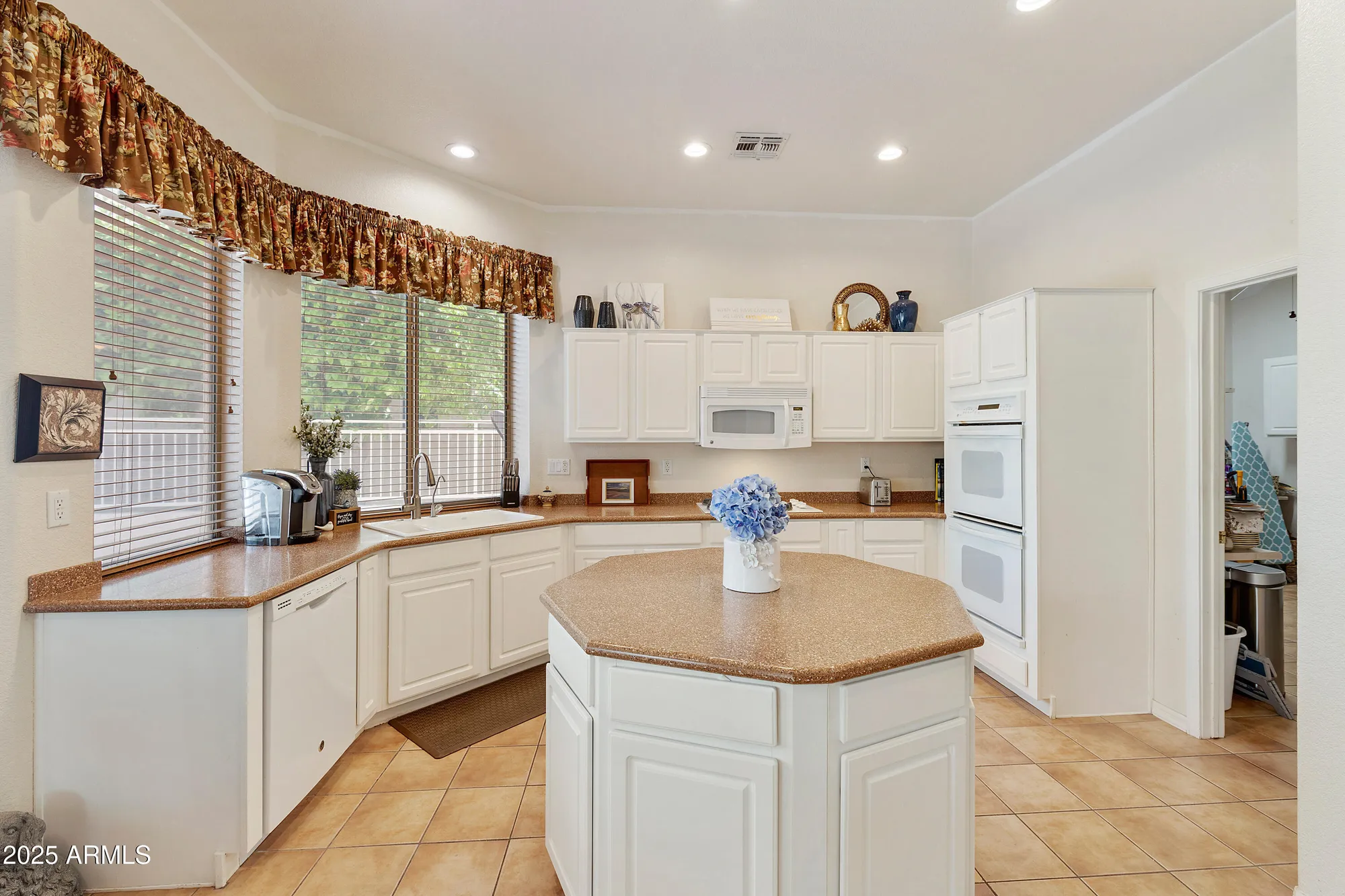 Property Slideshow image 13 of 49 | 5041 s barley ct, Gilbert, AZ, 85298