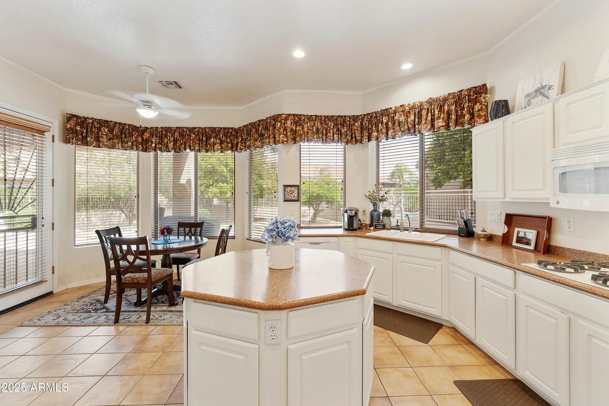 Property Slideshow image 15 of 49 | 5041 s barley ct, Gilbert, AZ, 85298