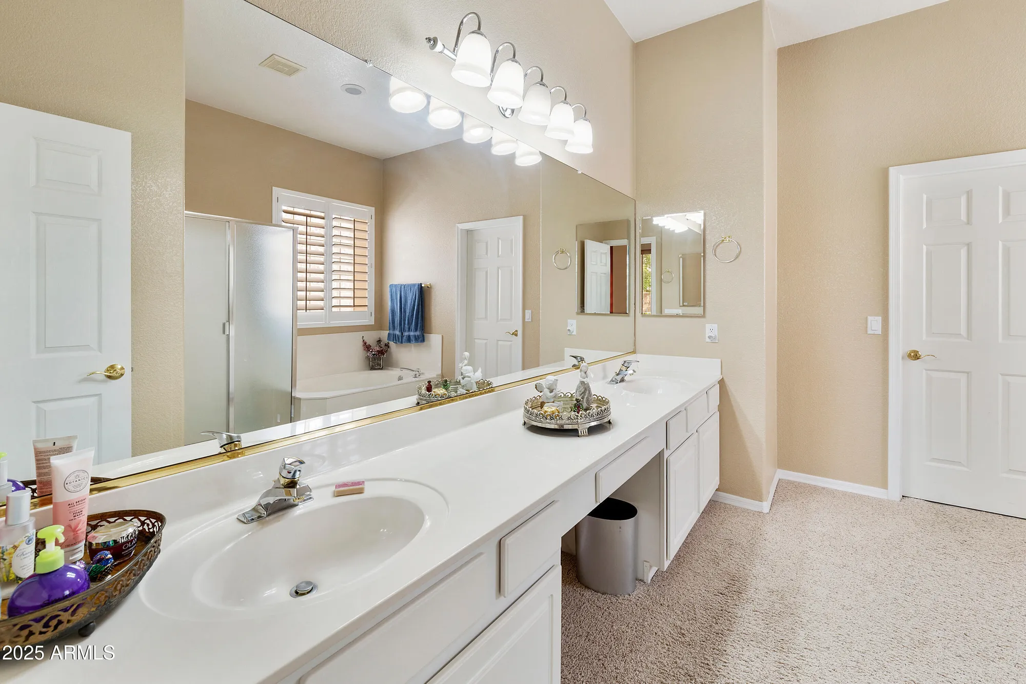 Property Slideshow image 19 of 49 | 5041 s barley ct, Gilbert, AZ, 85298