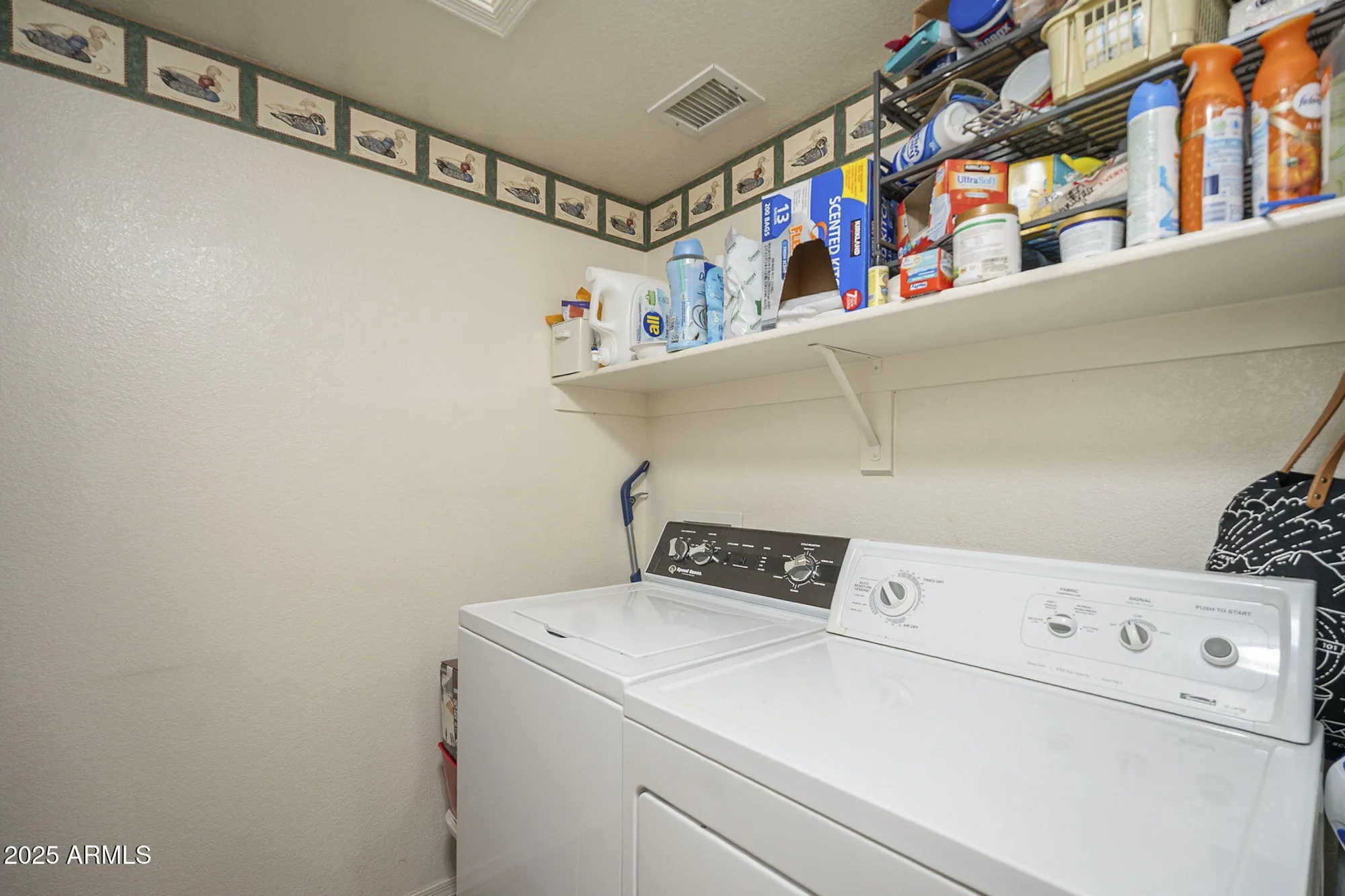 Property Slideshow image 31 of 40 | 1562 e gleneagle dr, Chandler, AZ, 85249