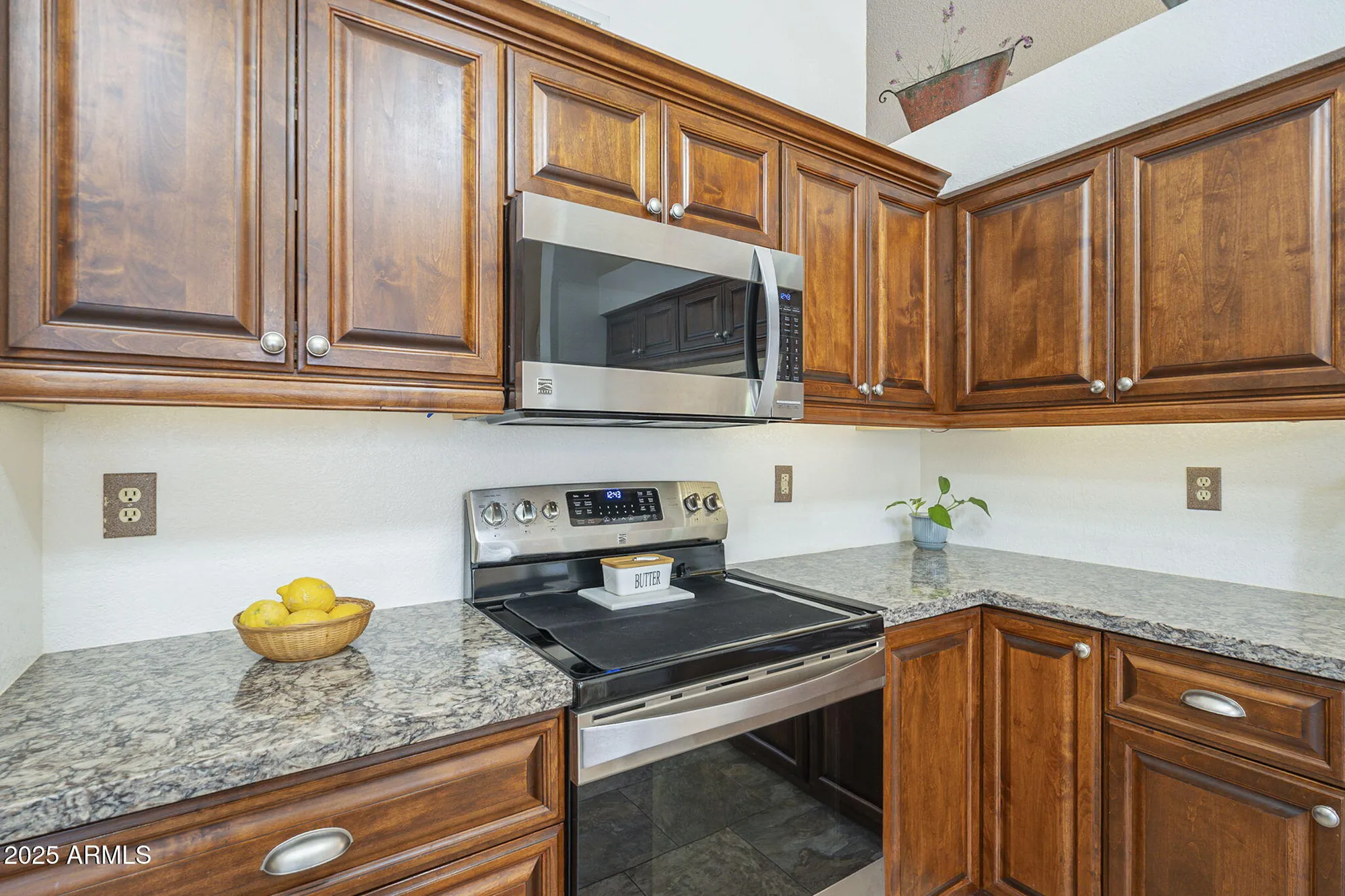 Property Slideshow image 12 of 40 | 1562 e gleneagle dr, Chandler, AZ, 85249