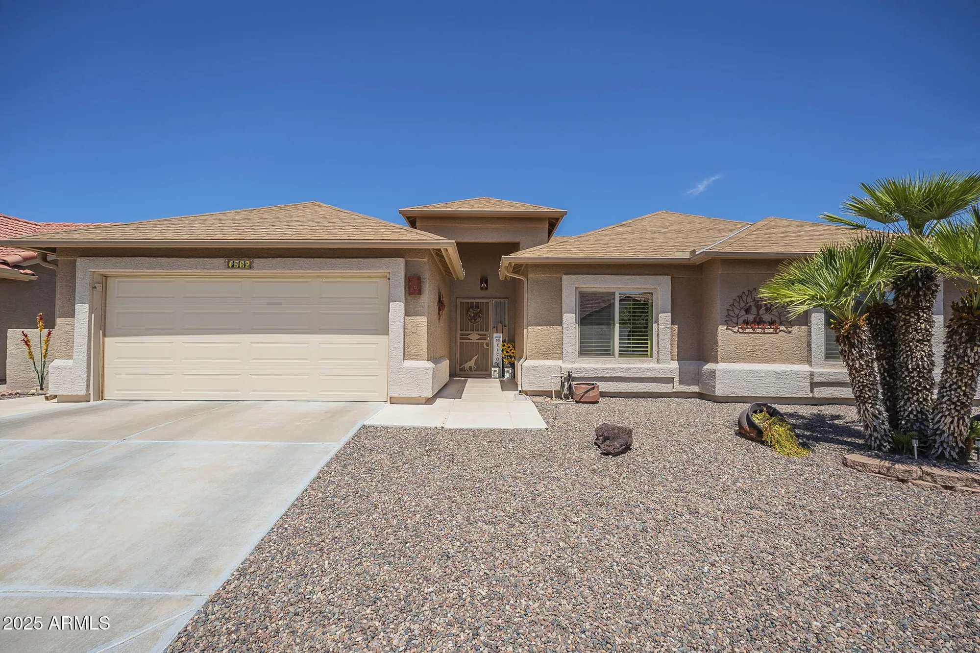 Property Slideshow image 1 of 40 | 1562 e gleneagle dr, Chandler, AZ, 85249
