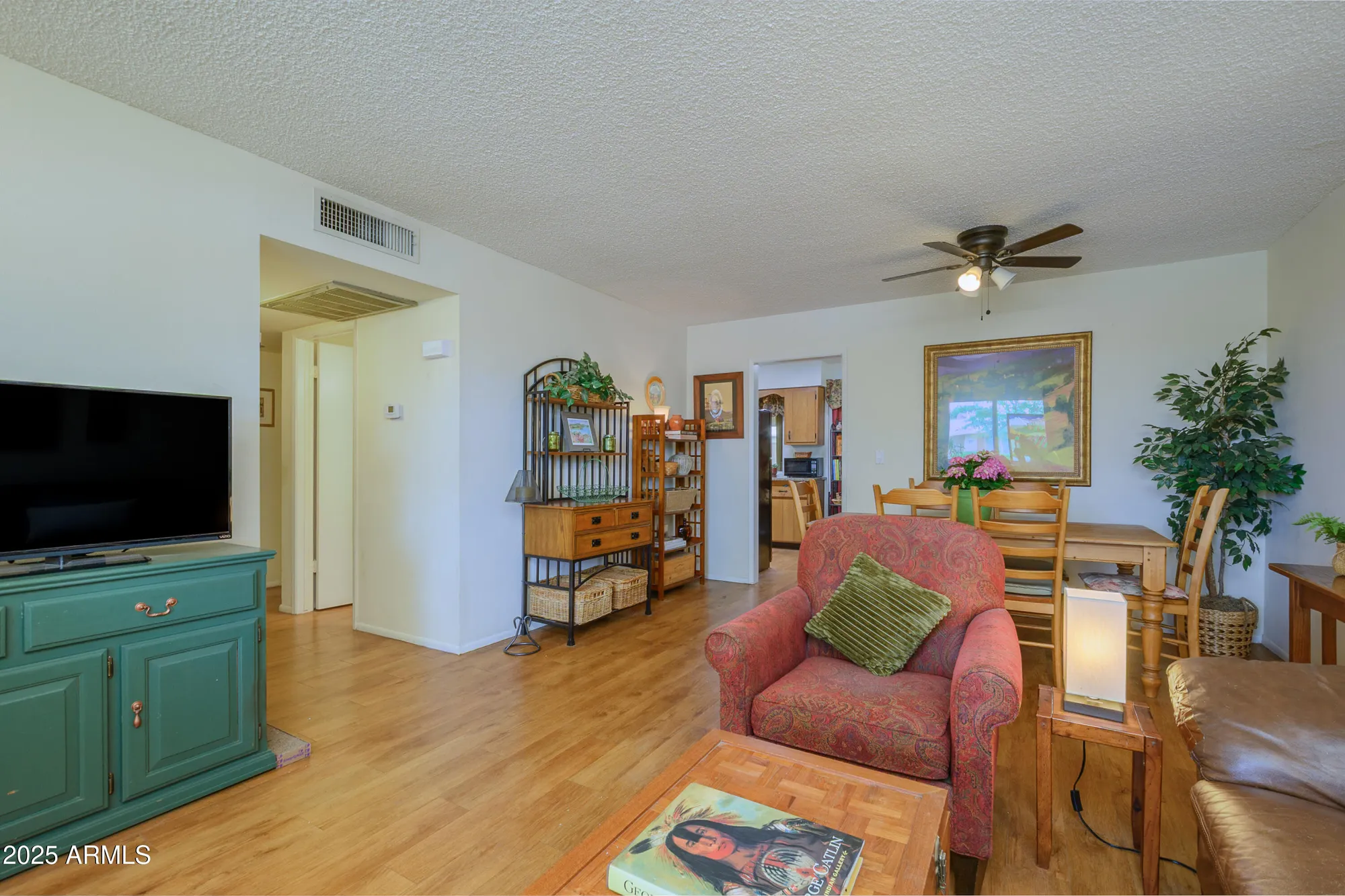 Property Slideshow image 8 of 22 | 11014 w santa fe dr, Sun City, AZ, 85351