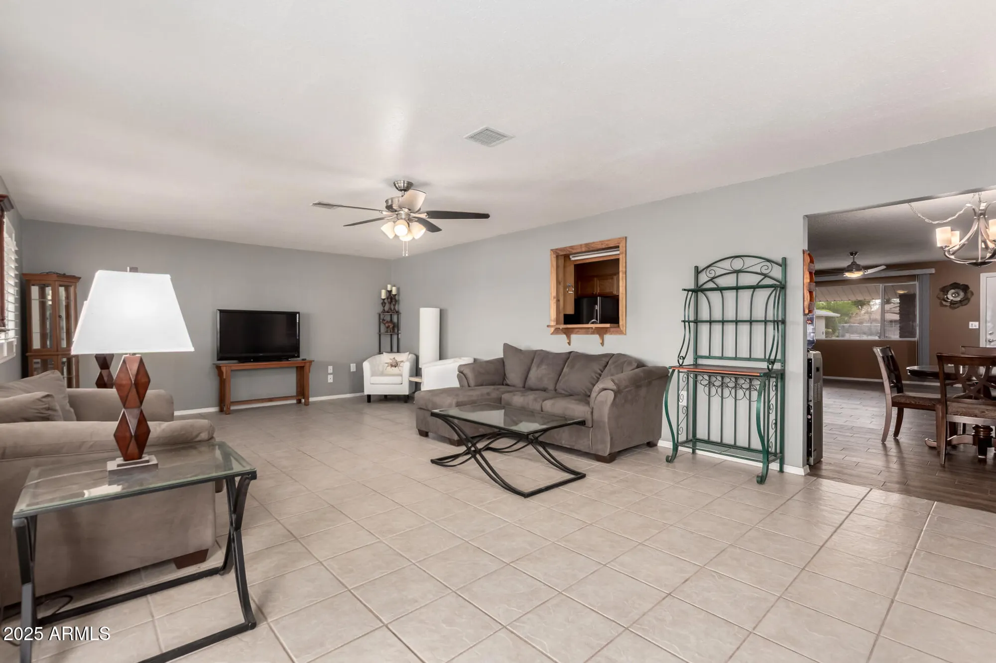 Property Slideshow image 11 of 28 | 9430 w arrowhead dr, Sun City, AZ, 85351