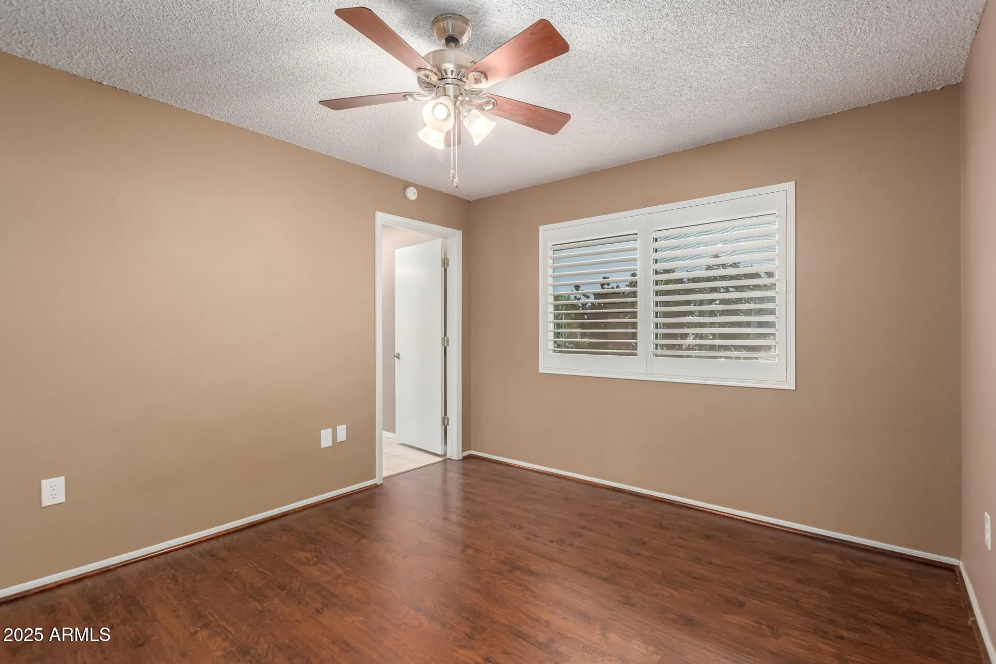 Property Slideshow image 13 of 28 | 9430 w arrowhead dr, Sun City, AZ, 85351