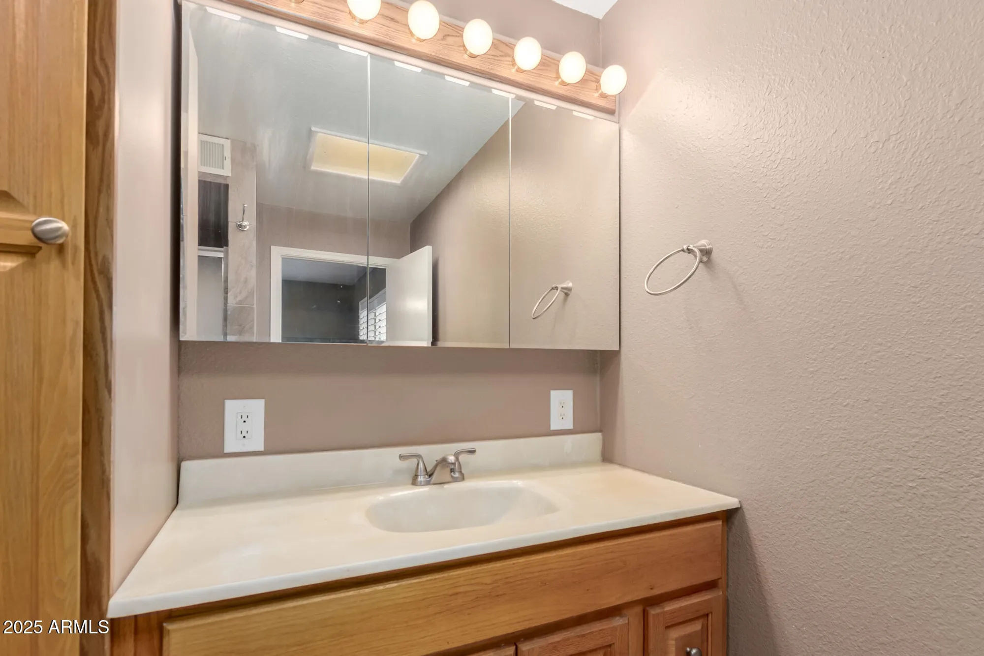 Property Slideshow image 16 of 28 | 9430 w arrowhead dr, Sun City, AZ, 85351