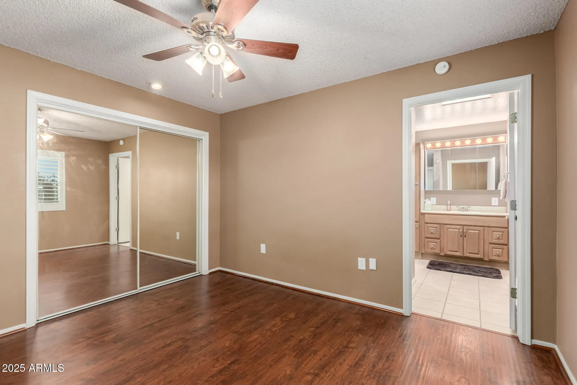 Property Slideshow image 14 of 28 | 9430 w arrowhead dr, Sun City, AZ, 85351