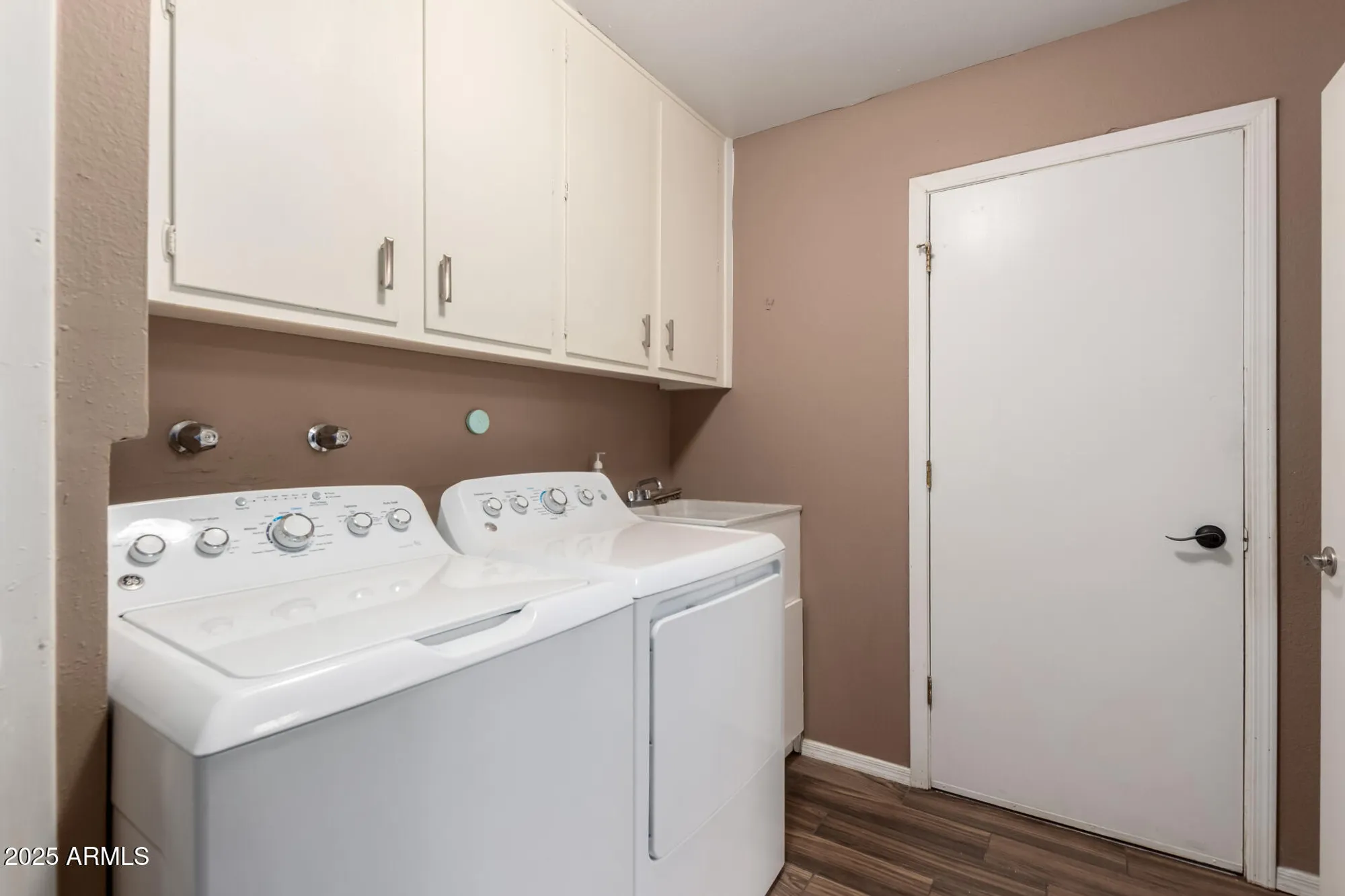 Property Slideshow image 21 of 28 | 9430 w arrowhead dr, Sun City, AZ, 85351