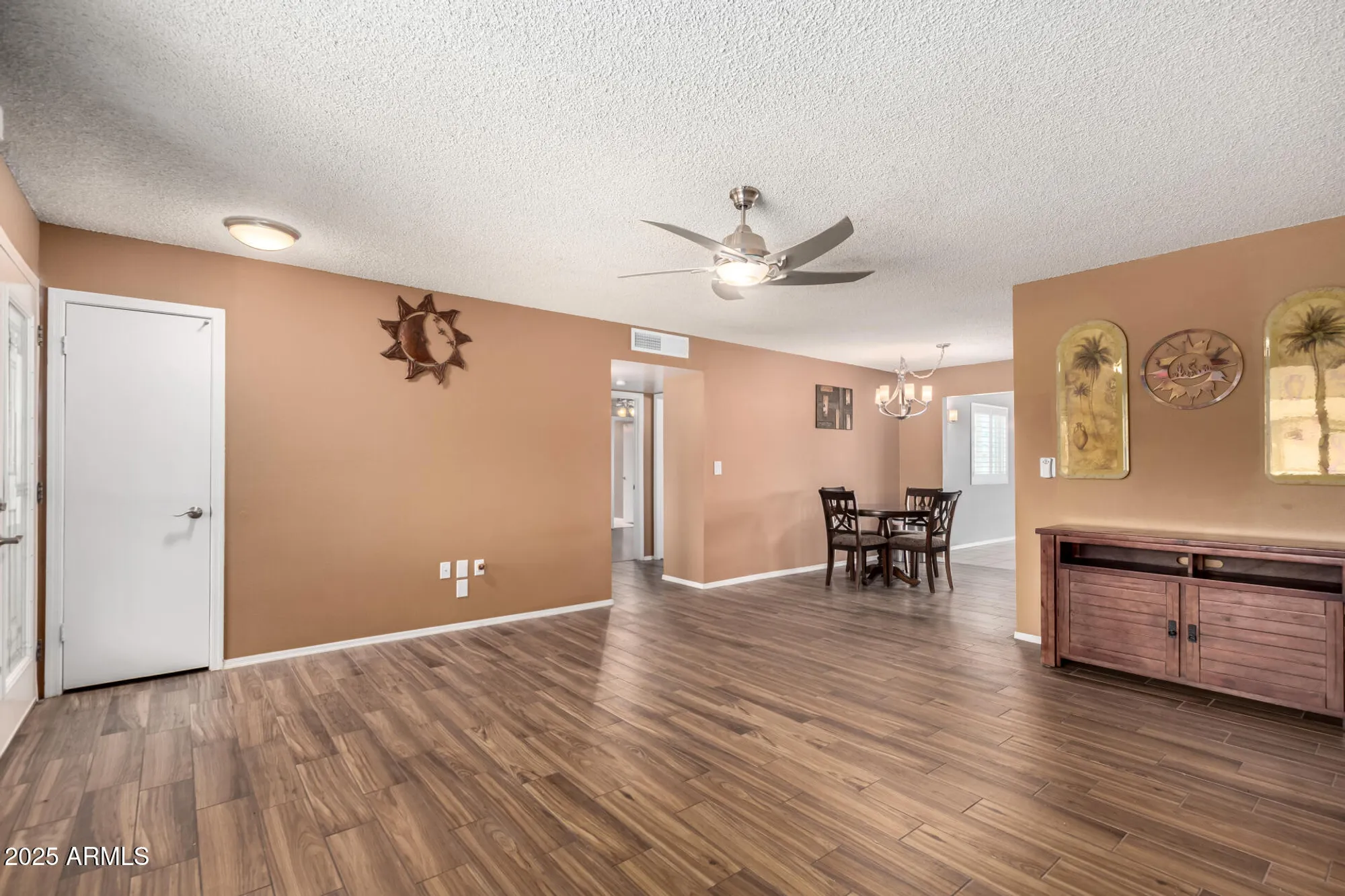 Property Slideshow image 3 of 28 | 9430 w arrowhead dr, Sun City, AZ, 85351
