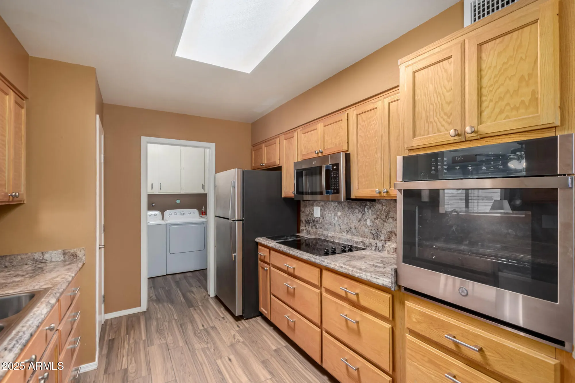 Property Slideshow image 7 of 28 | 9430 w arrowhead dr, Sun City, AZ, 85351