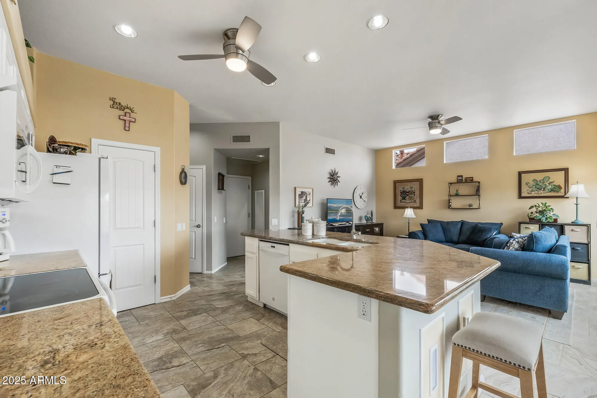 Property Slideshow image 17 of 59 | 14123 w circle ridge dr, Sun City West, AZ, 85375