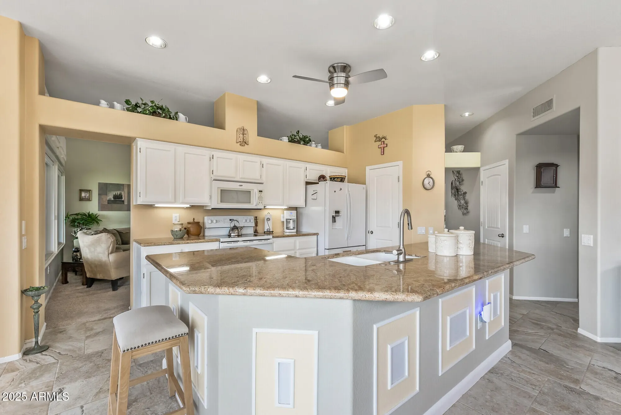 Property Slideshow image 16 of 59 | 14123 w circle ridge dr, Sun City West, AZ, 85375