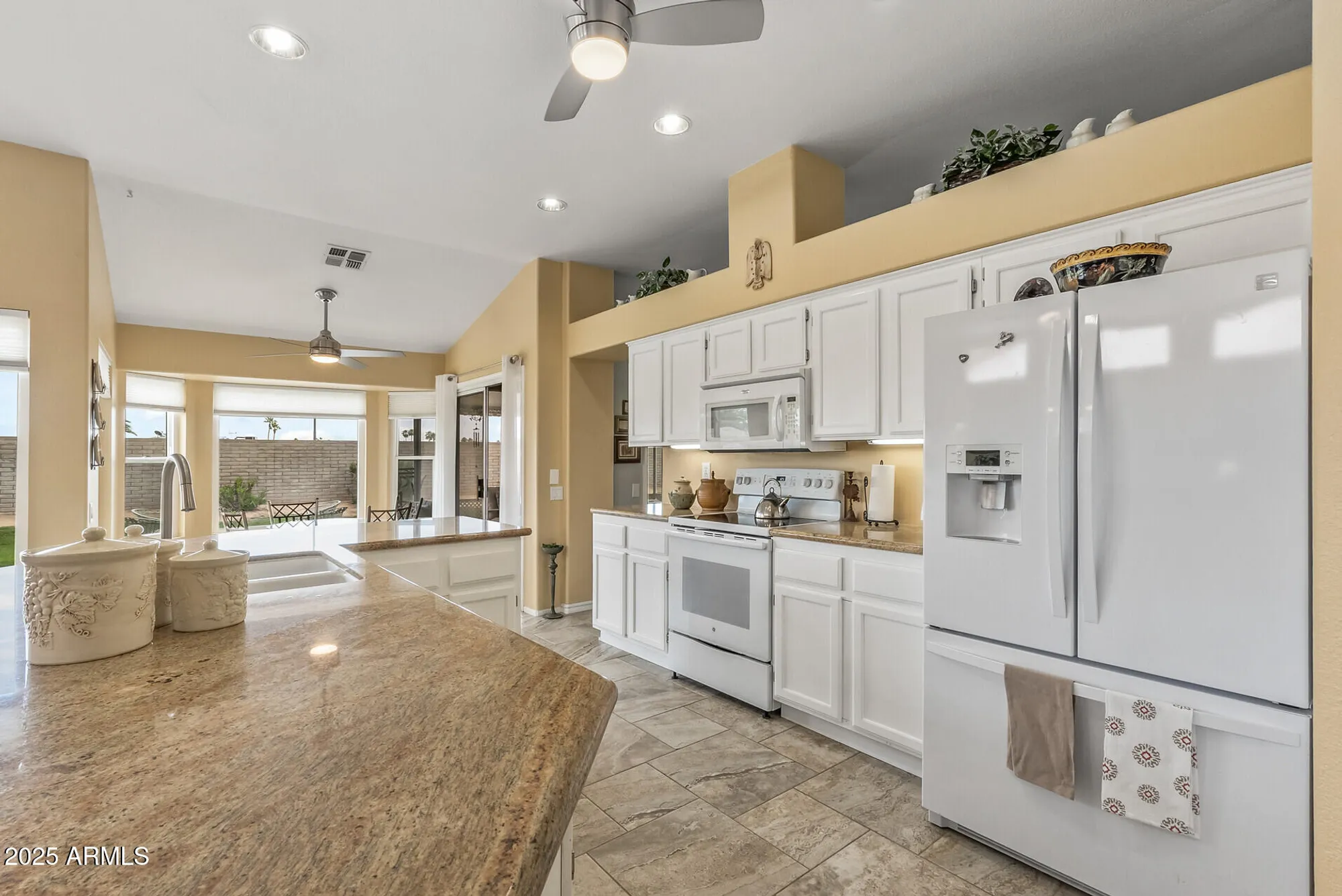 Property Slideshow image 18 of 59 | 14123 w circle ridge dr, Sun City West, AZ, 85375