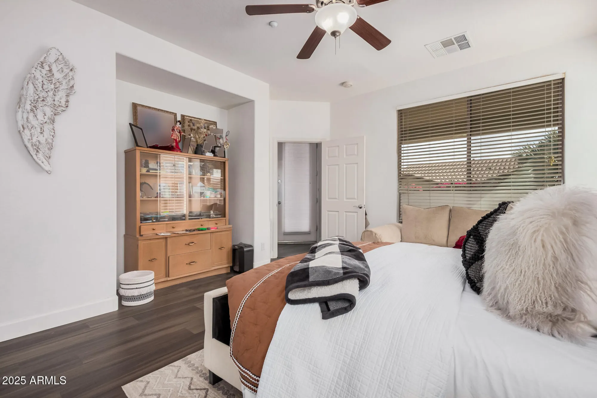 Property Slideshow image 9 of 69 | 12335 w rosewood ln, Peoria, AZ, 85383