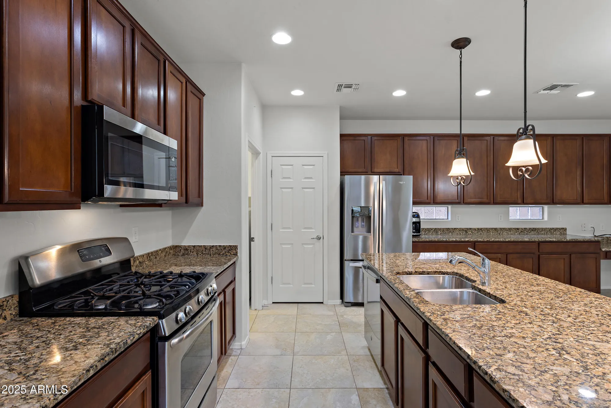 Property Slideshow image 10 of 34 | 14029 e stanhope blvd, Vail, AZ, 85641