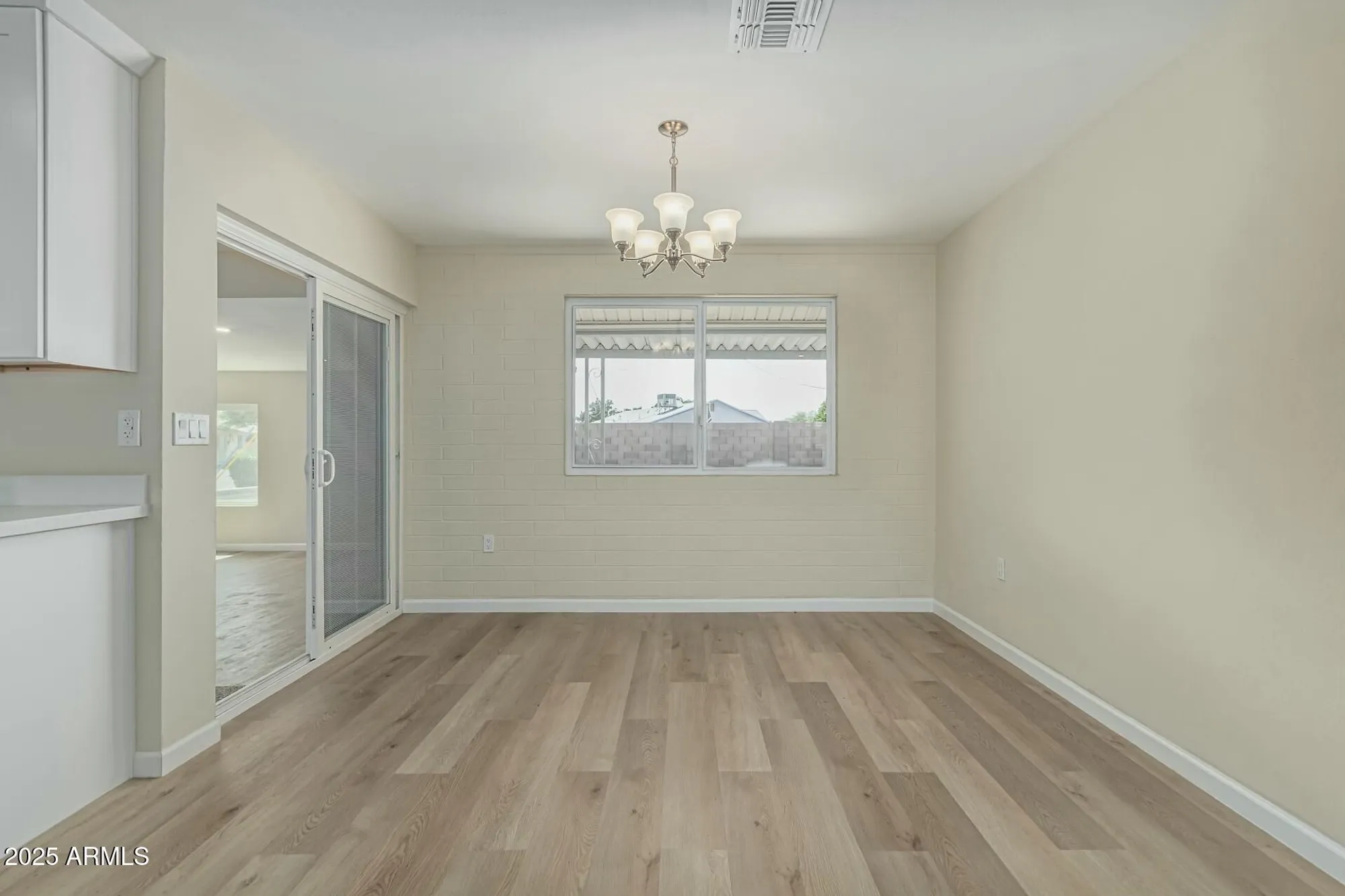 Property Slideshow image 6 of 51 | 10509 w snead dr, Sun City, AZ, 85351