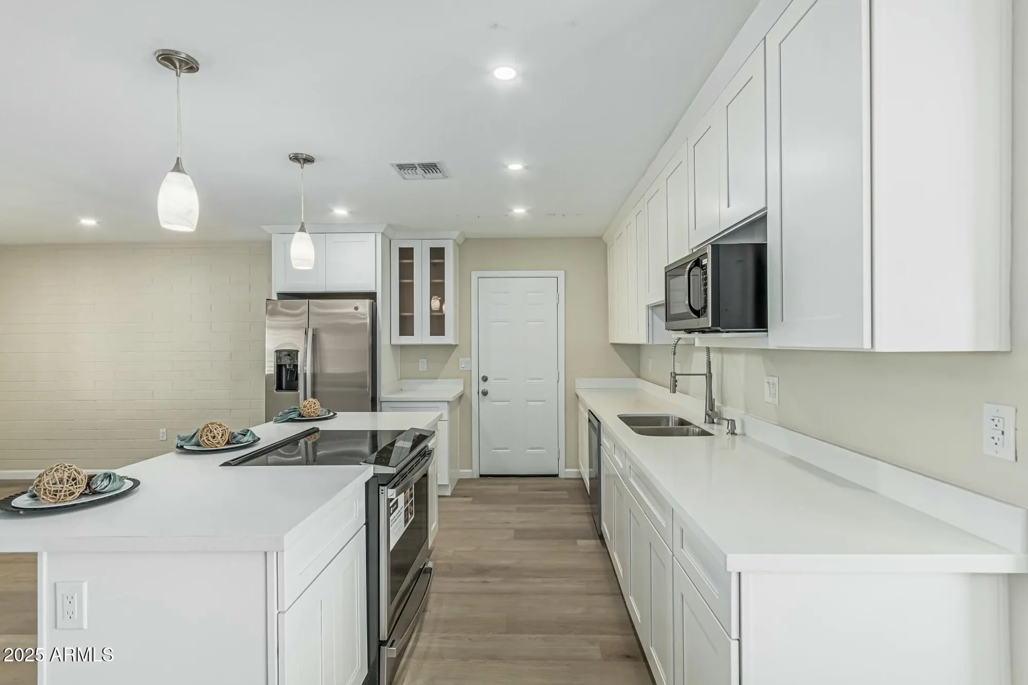 Property Slideshow image 11 of 51 | 10509 w snead dr, Sun City, AZ, 85351