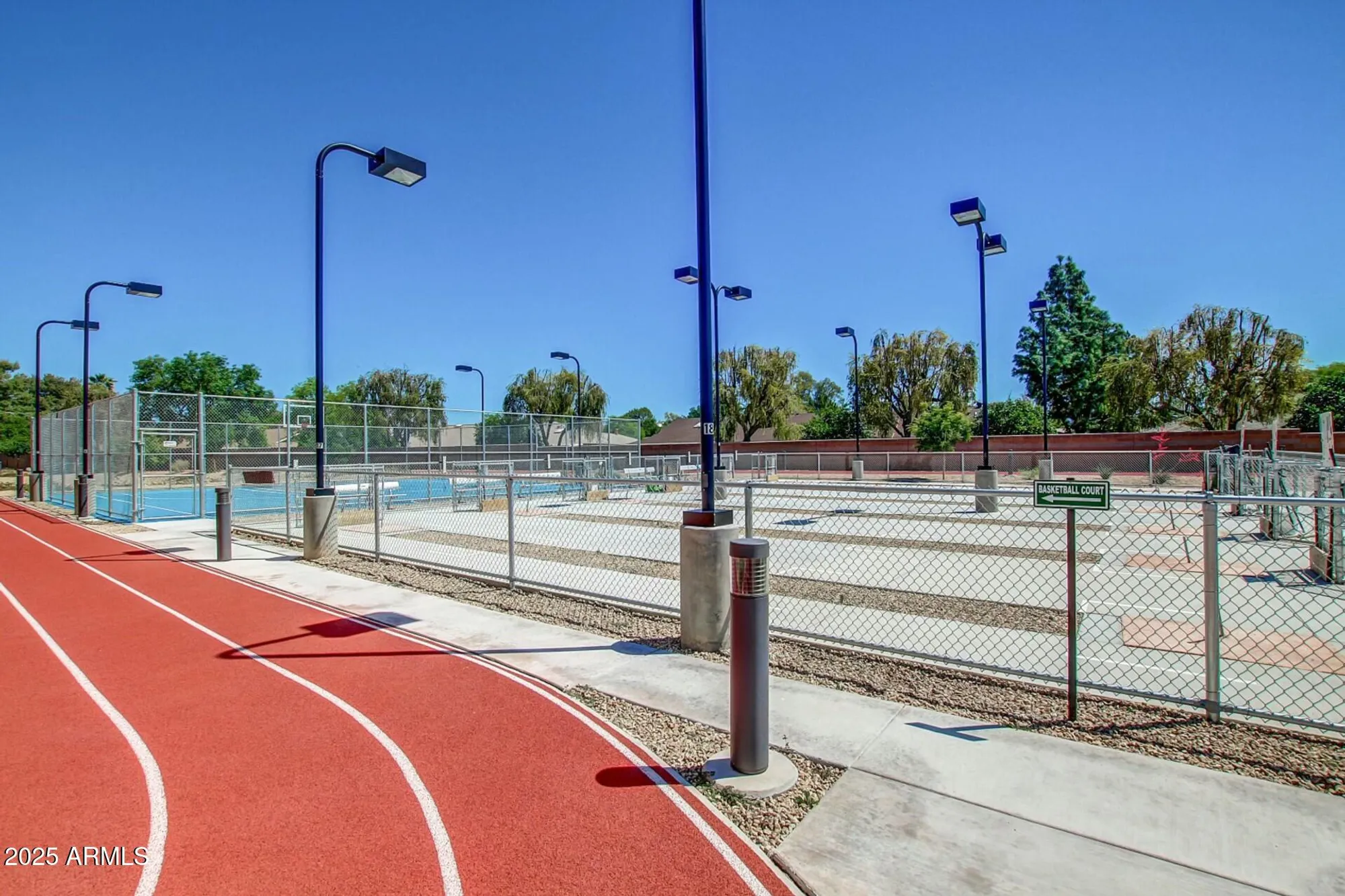 Property Slideshow image 36 of 51 | 10509 w snead dr, Sun City, AZ, 85351