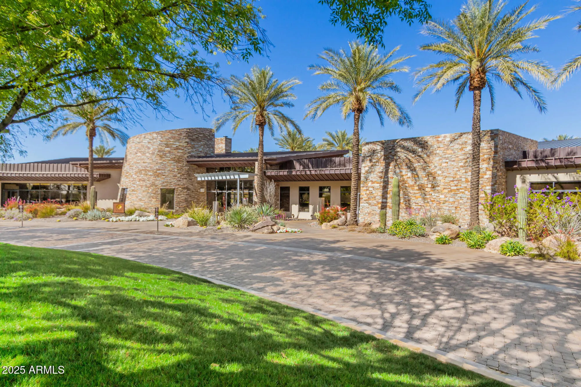 Property Slideshow image 41 of 69 | 12335 w rosewood ln, Peoria, AZ, 85383