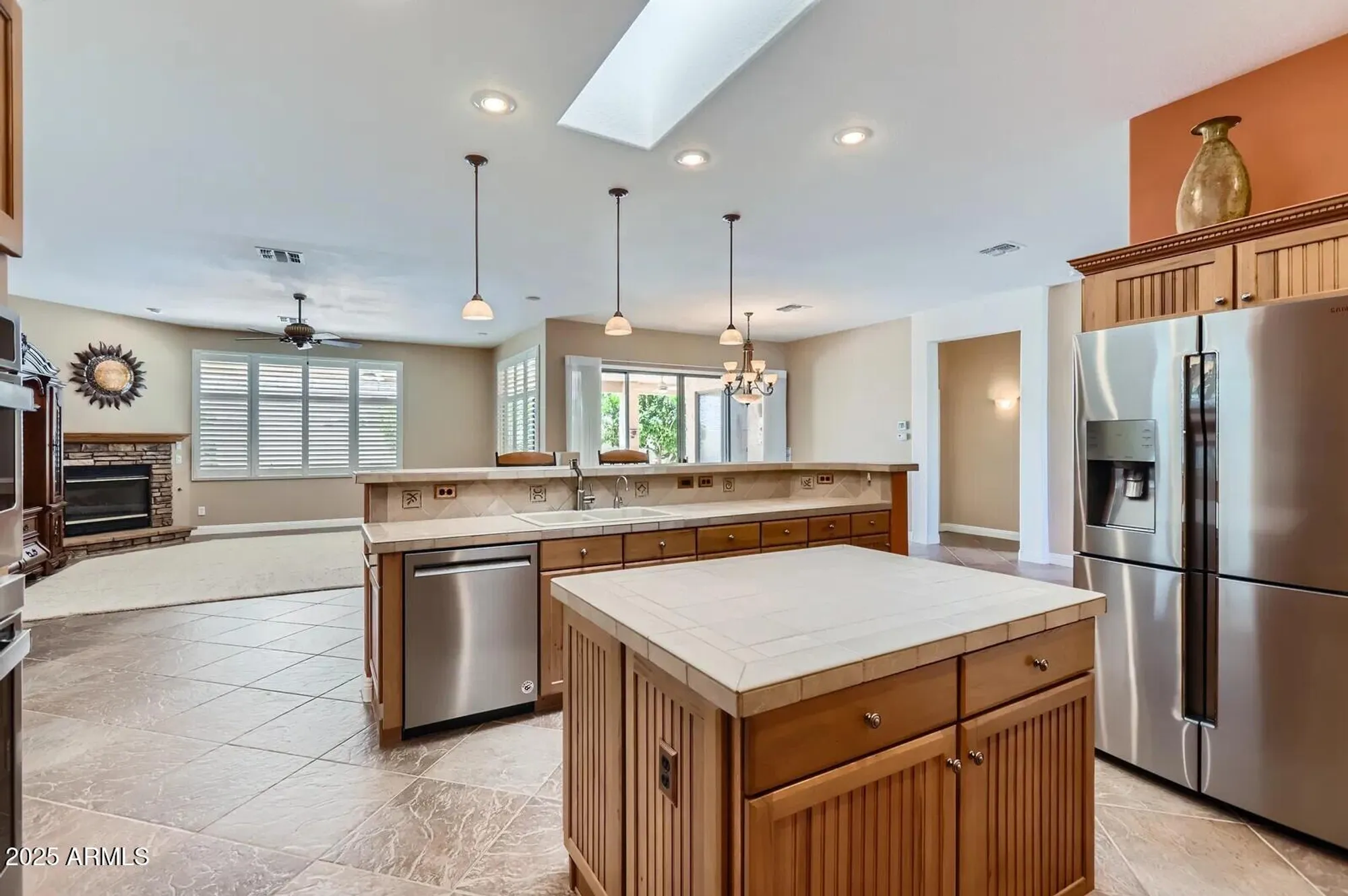 Property Slideshow image 10 of 24 | 17951 w sammy way, Surprise, AZ, 85374