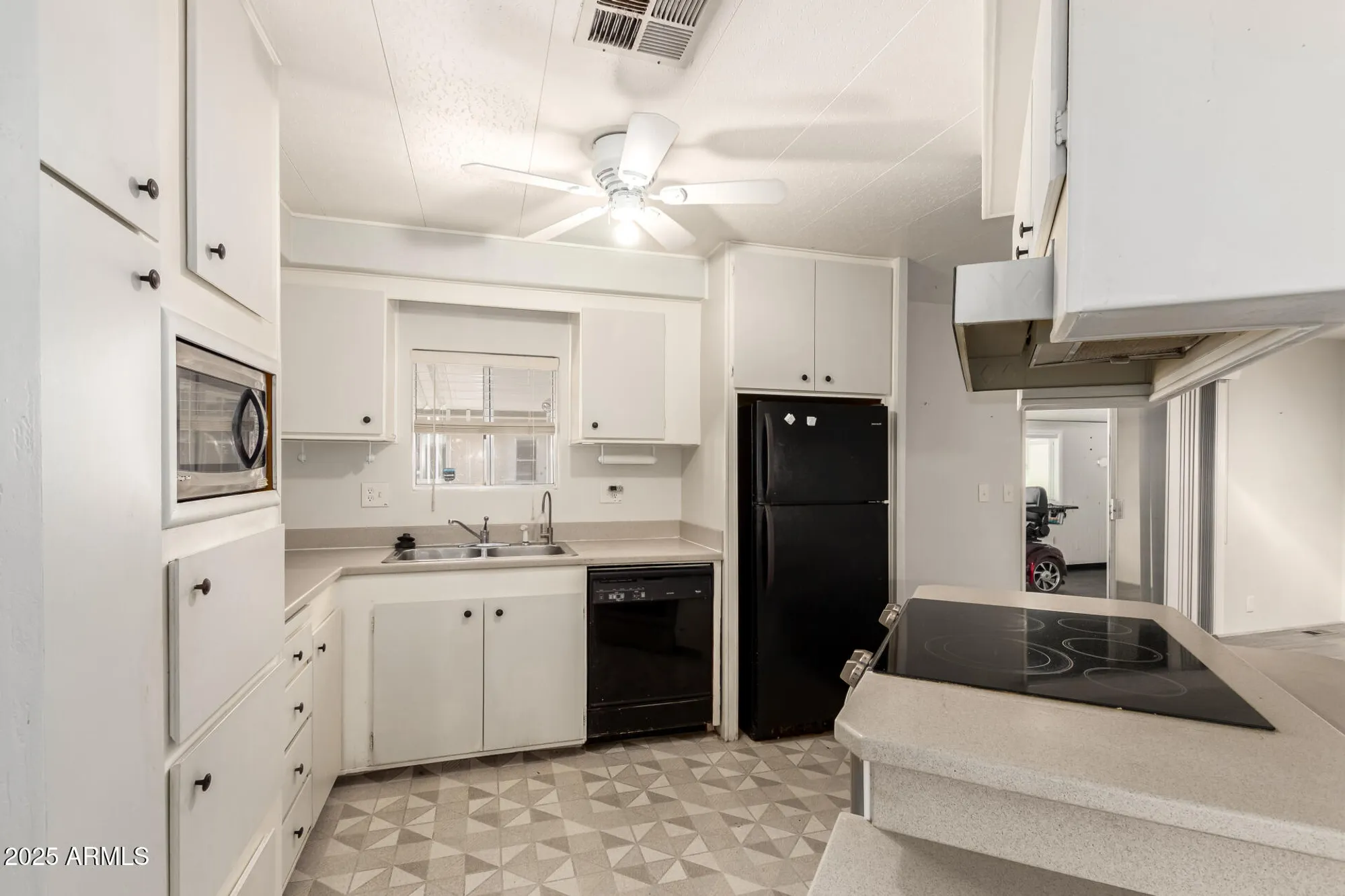 Property Slideshow image 13 of 27 | 2316 n demaret dr, Mesa, AZ, 85215