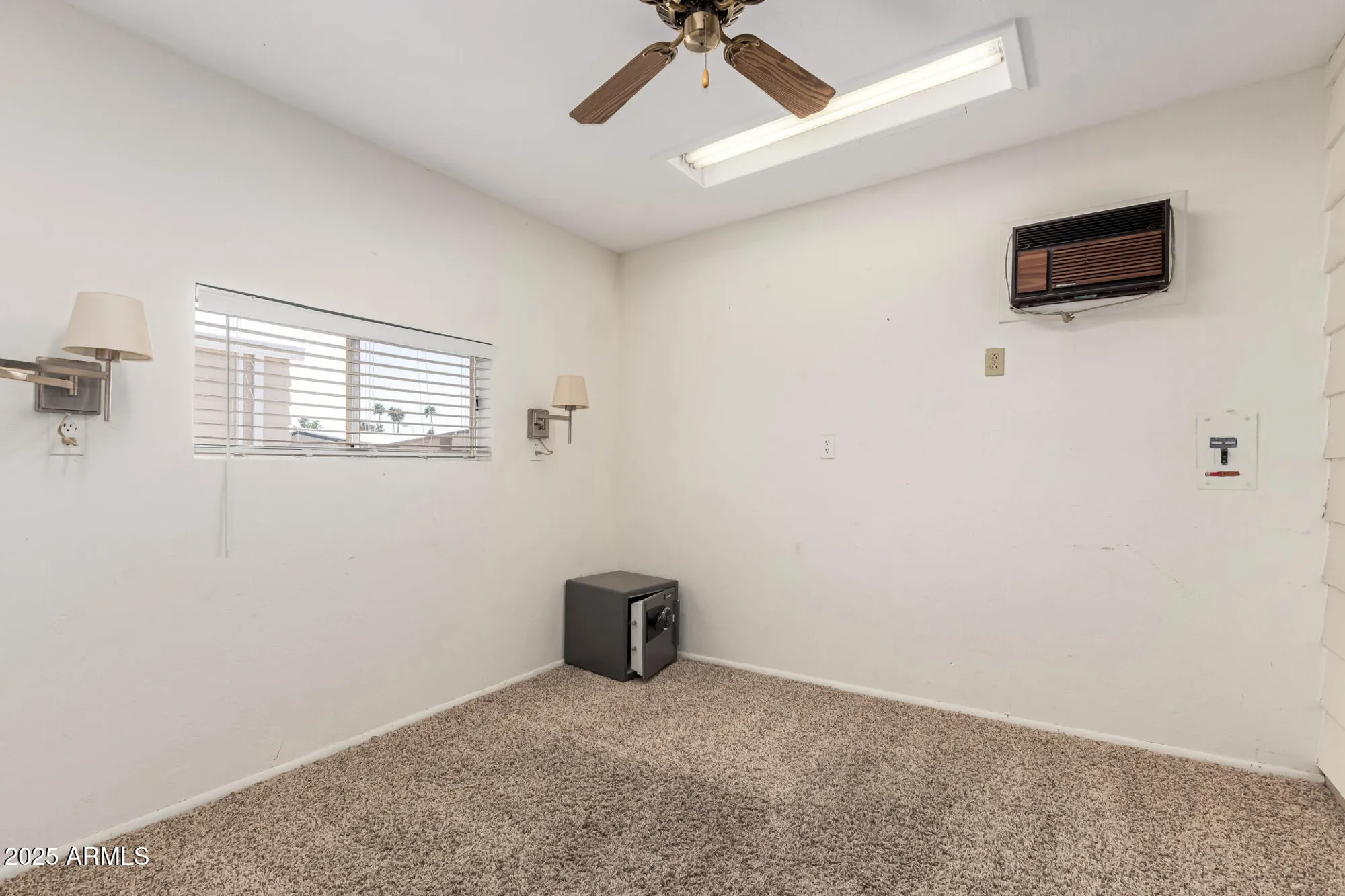 Property Slideshow image 21 of 27 | 2316 n demaret dr, Mesa, AZ, 85215