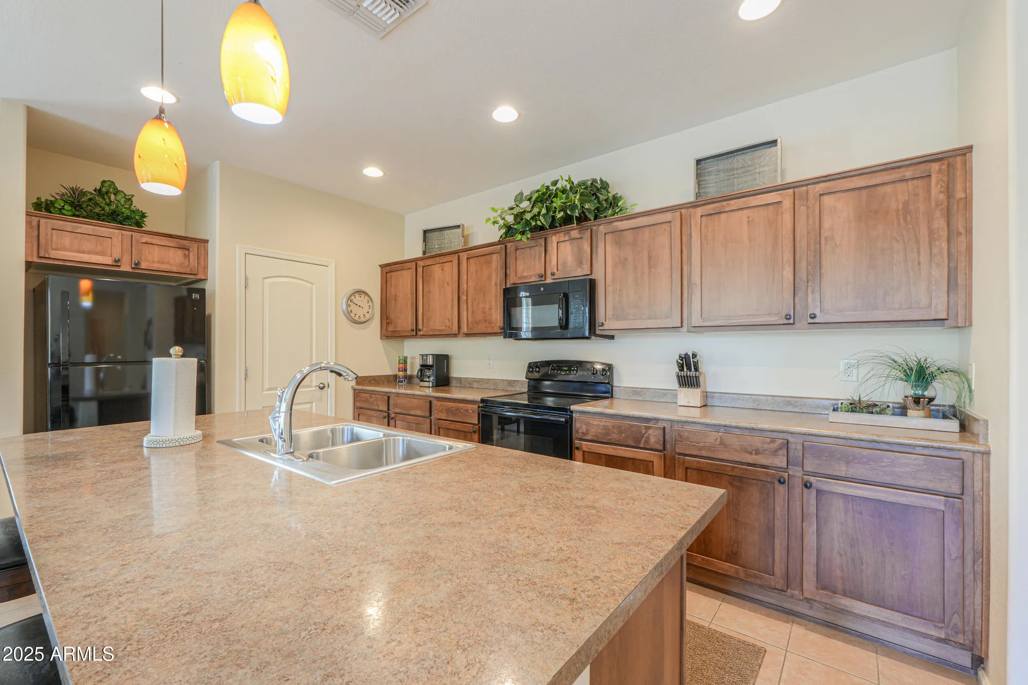 Property Slideshow image 4 of 29 | 4927 w gulch dr, Eloy, AZ, 85131