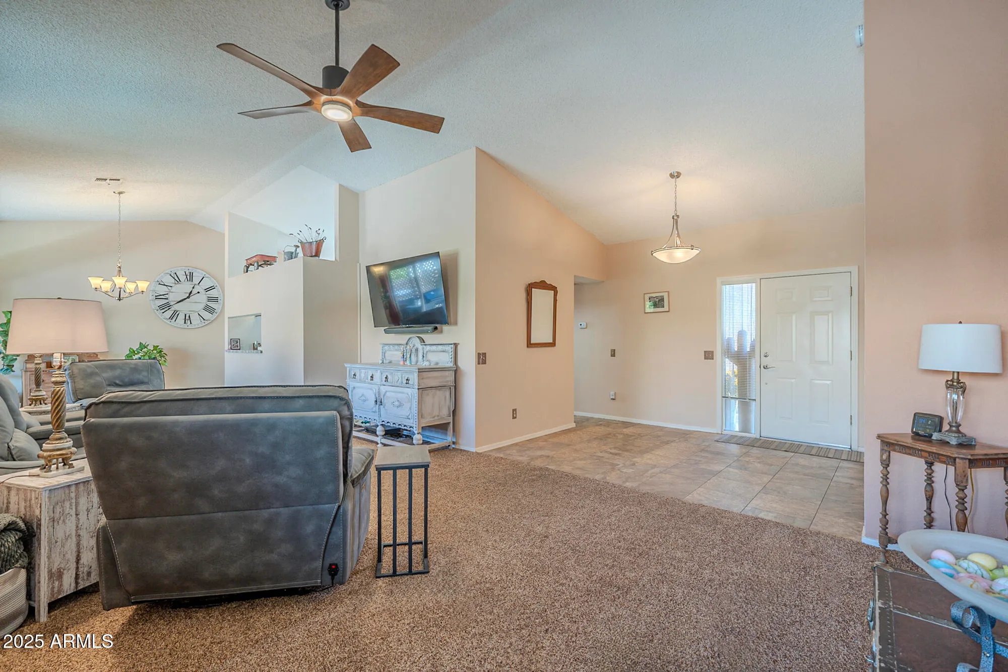 Property Slideshow image 7 of 40 | 1562 e gleneagle dr, Chandler, AZ, 85249