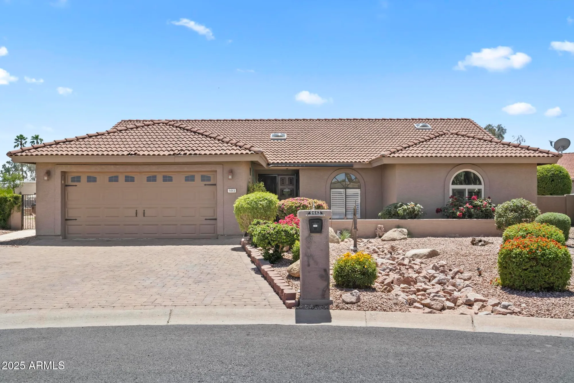 Property Slideshow image 3 of 46 | 9443 e lawndale pl, Sun Lakes, AZ, 85248