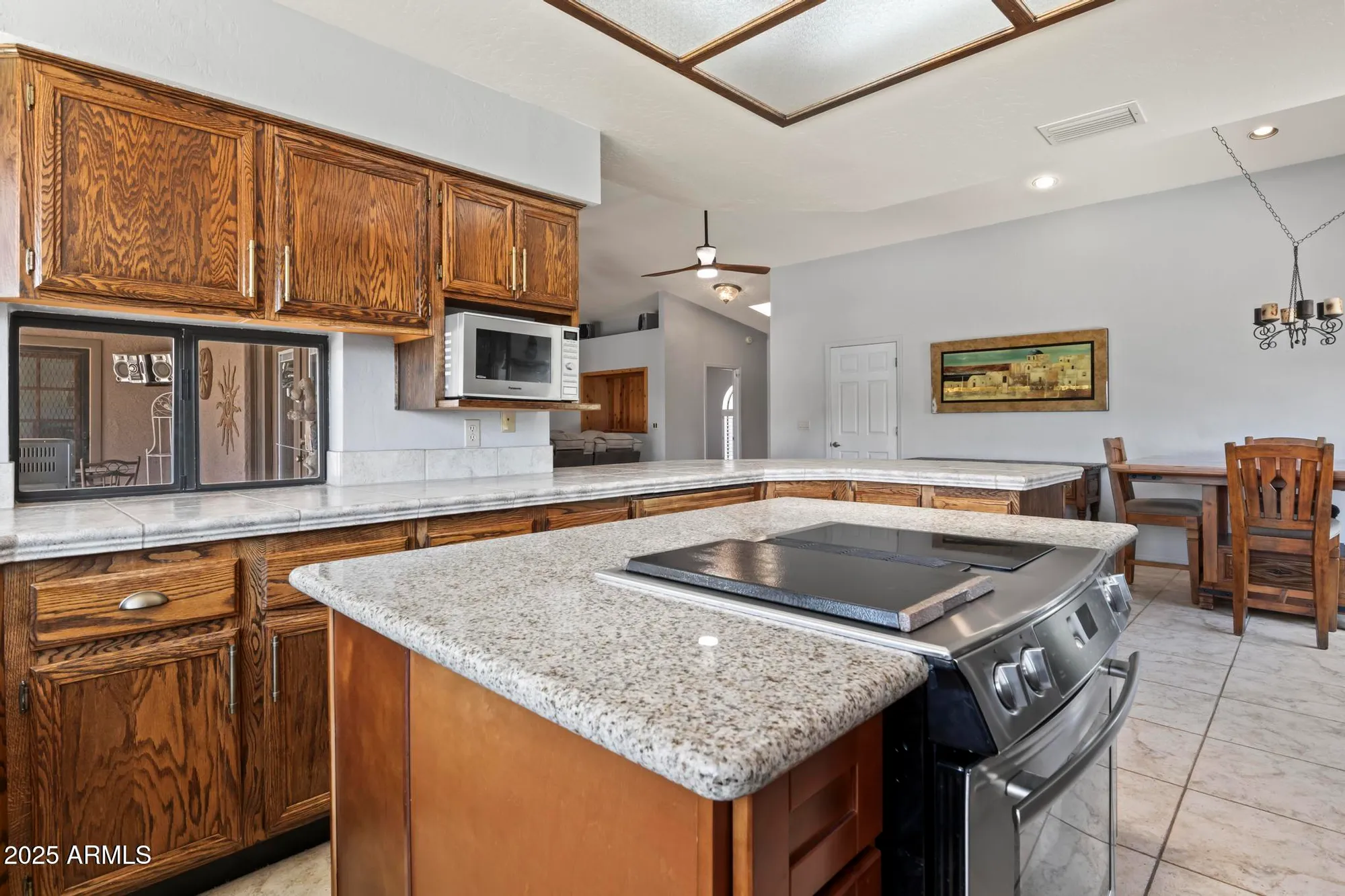 Property Slideshow image 7 of 46 | 9443 e lawndale pl, Sun Lakes, AZ, 85248