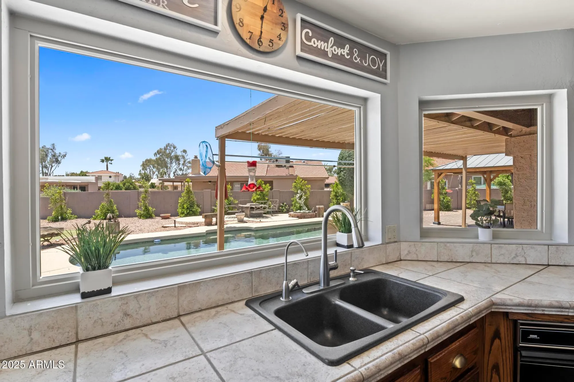 Property Slideshow image 11 of 46 | 9443 e lawndale pl, Sun Lakes, AZ, 85248