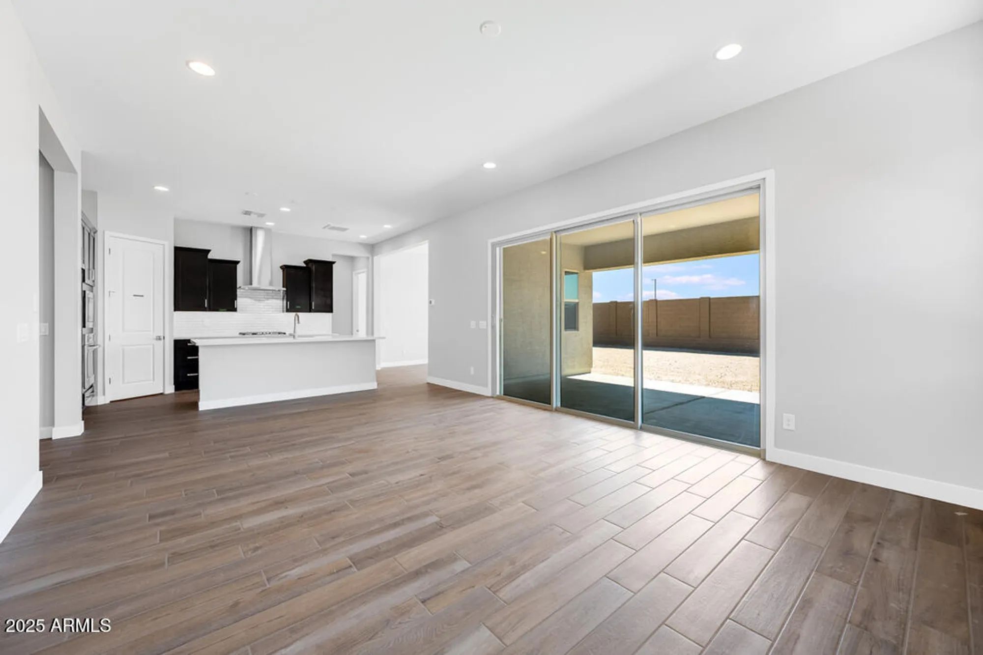 Property Slideshow image 17 of 41 | 18147 w tanglewood dr, Goodyear, AZ, 85338