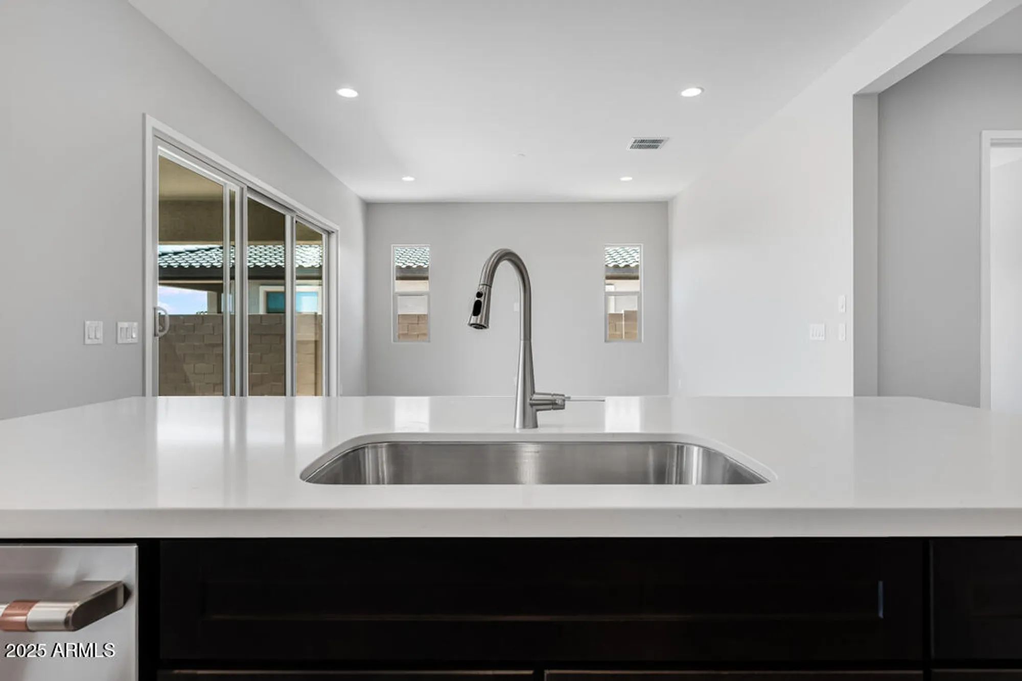 Property Slideshow image 10 of 41 | 18147 w tanglewood dr, Goodyear, AZ, 85338