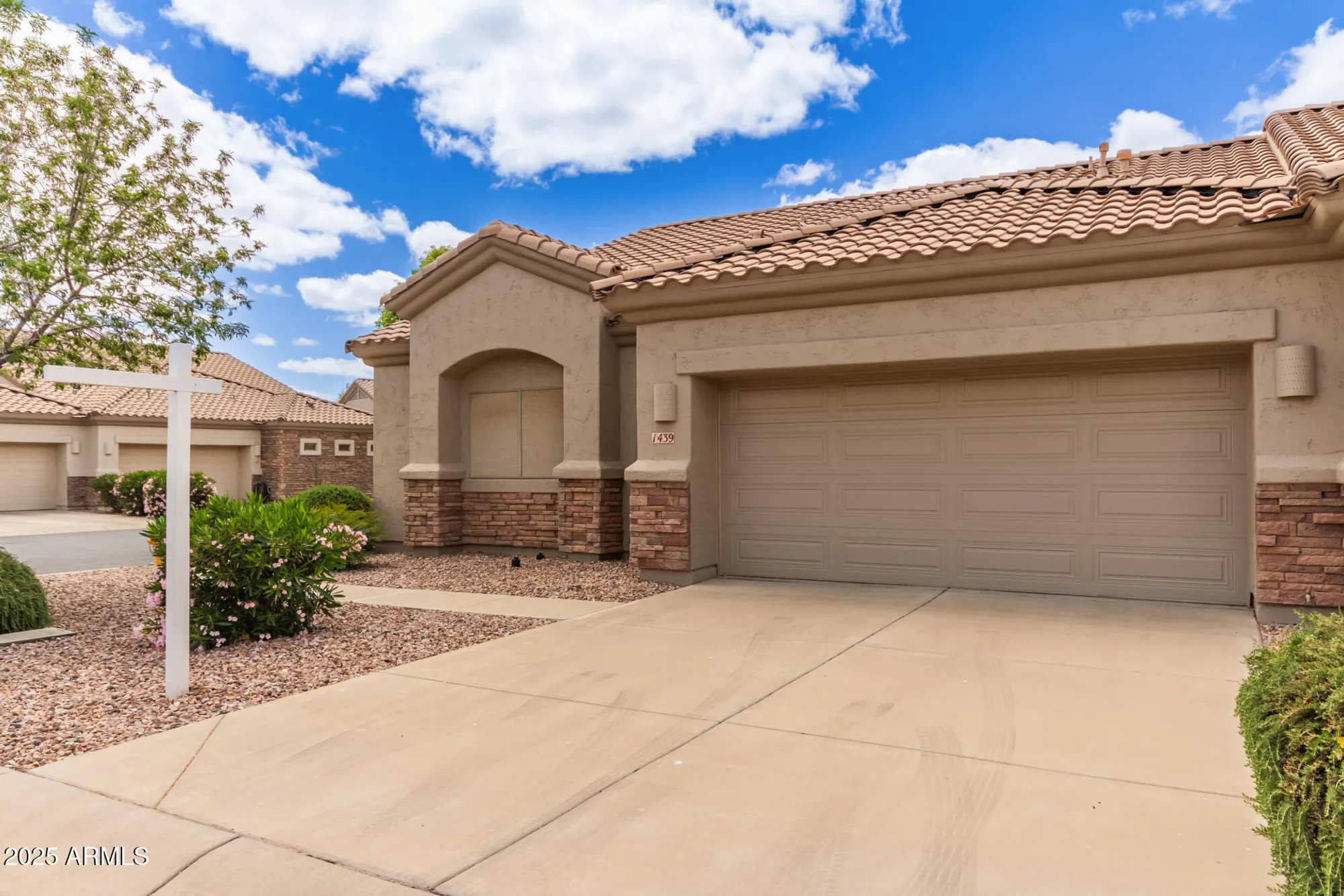 Property Slideshow image 1 of 30 | 1439 n desert willow st, Casa Grande, AZ, 85122