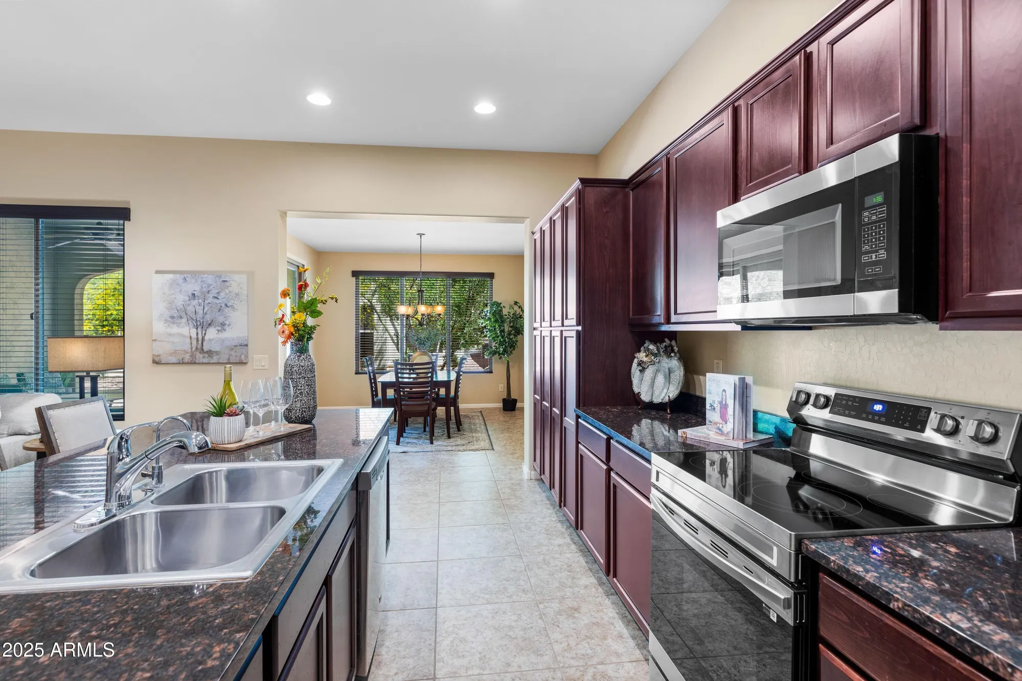 Property Slideshow image 17 of 53 | 3969 n 163rd ln, Goodyear, AZ, 85395