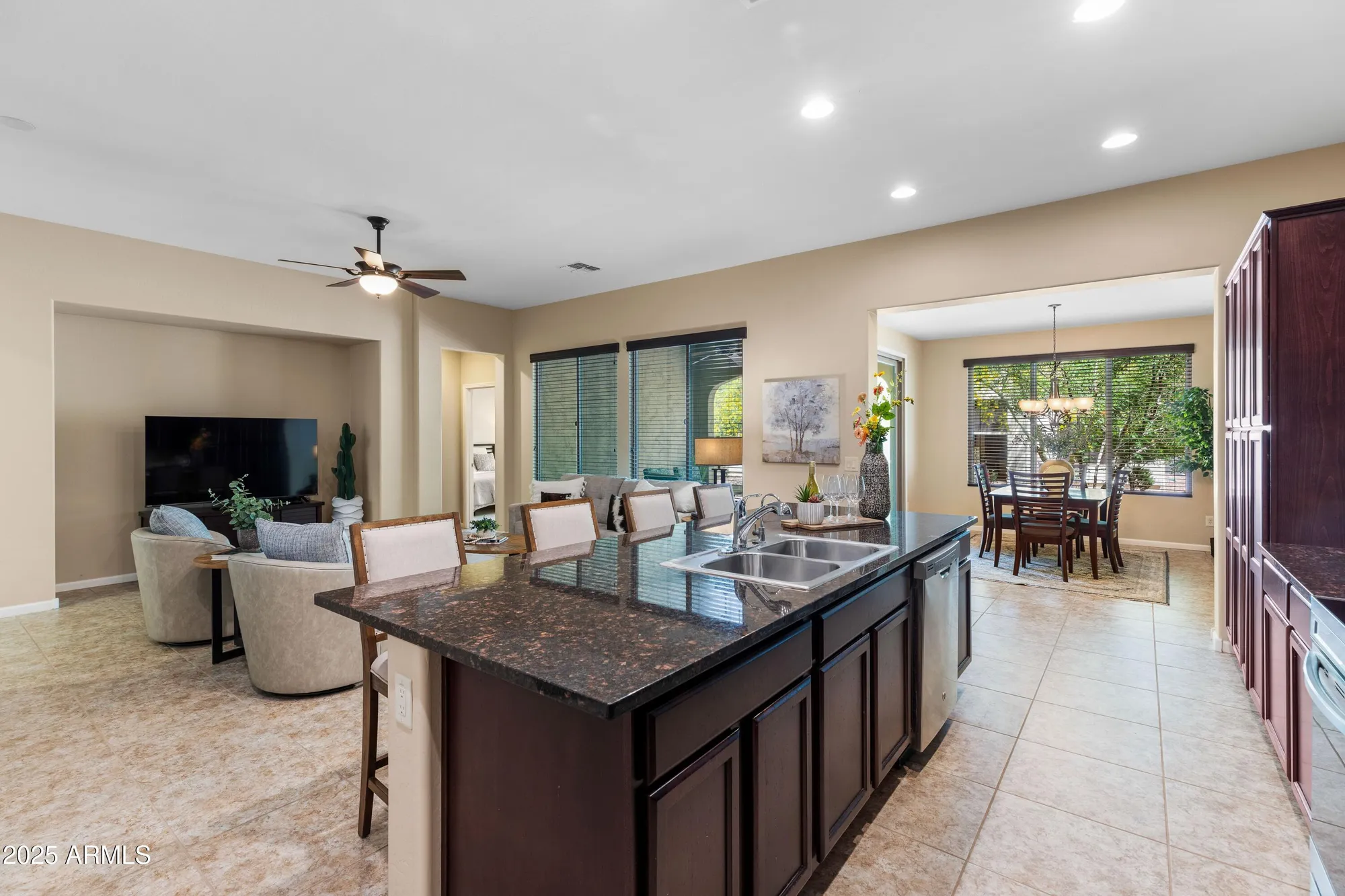 Property Slideshow image 19 of 53 | 3969 n 163rd ln, Goodyear, AZ, 85395