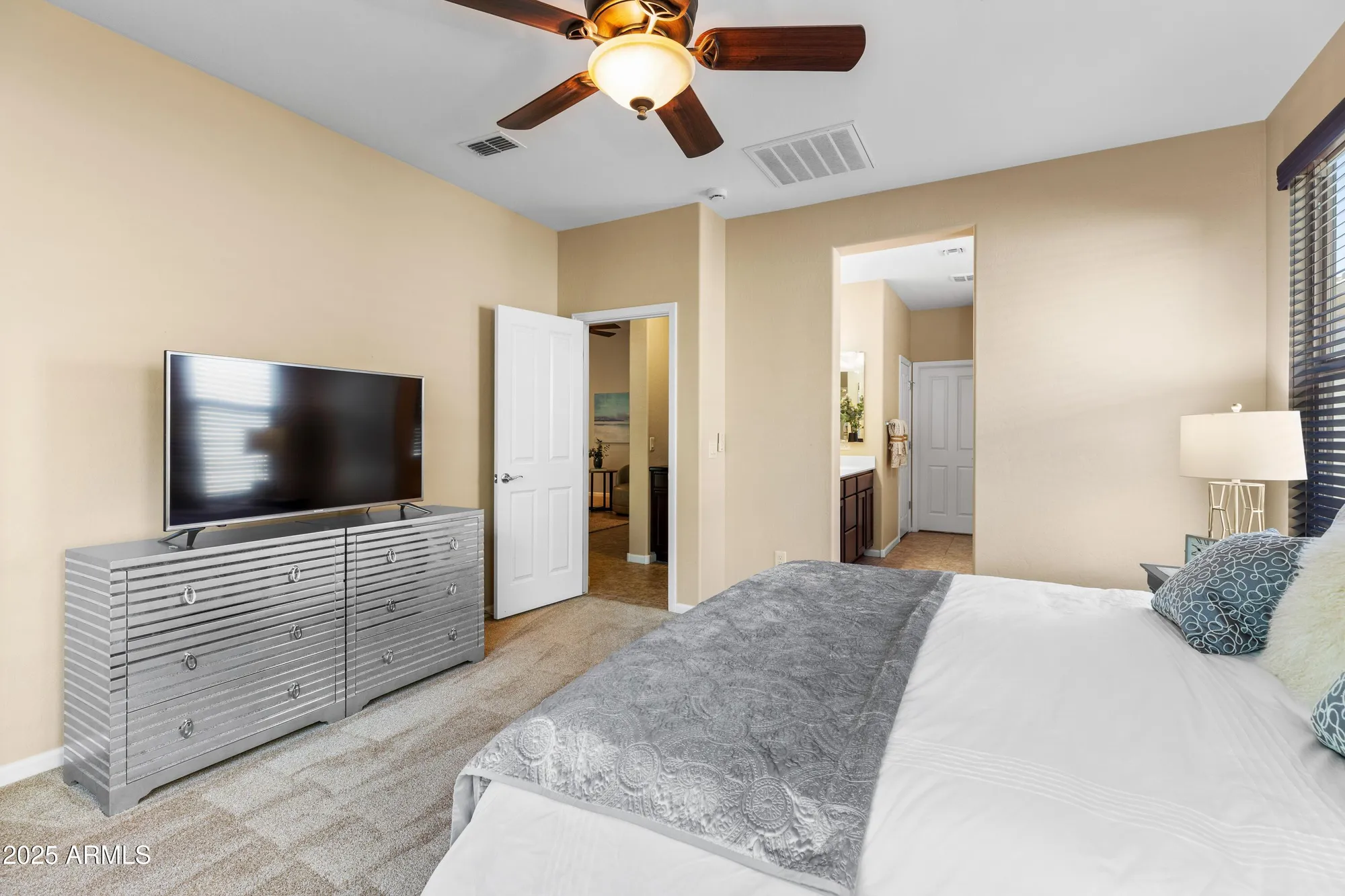 Property Slideshow image 22 of 53 | 3969 n 163rd ln, Goodyear, AZ, 85395